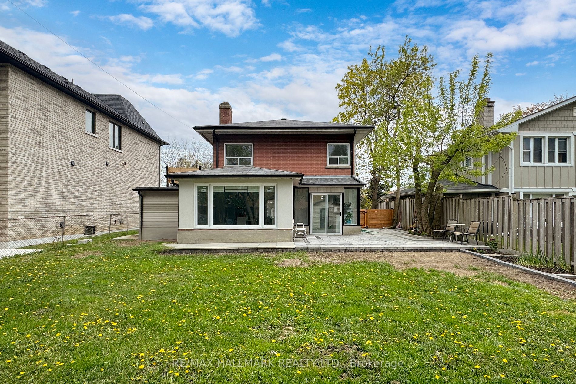 18 Cadillac Ave