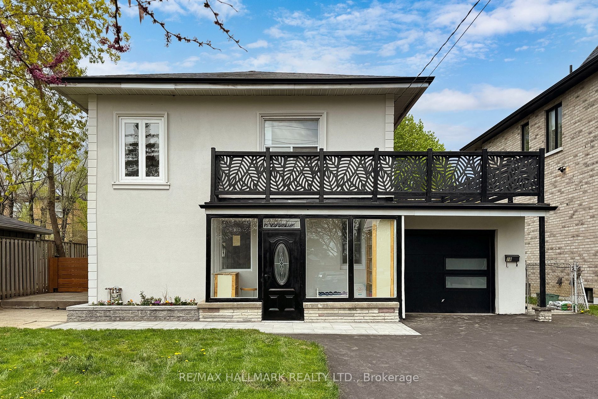 18 Cadillac Ave