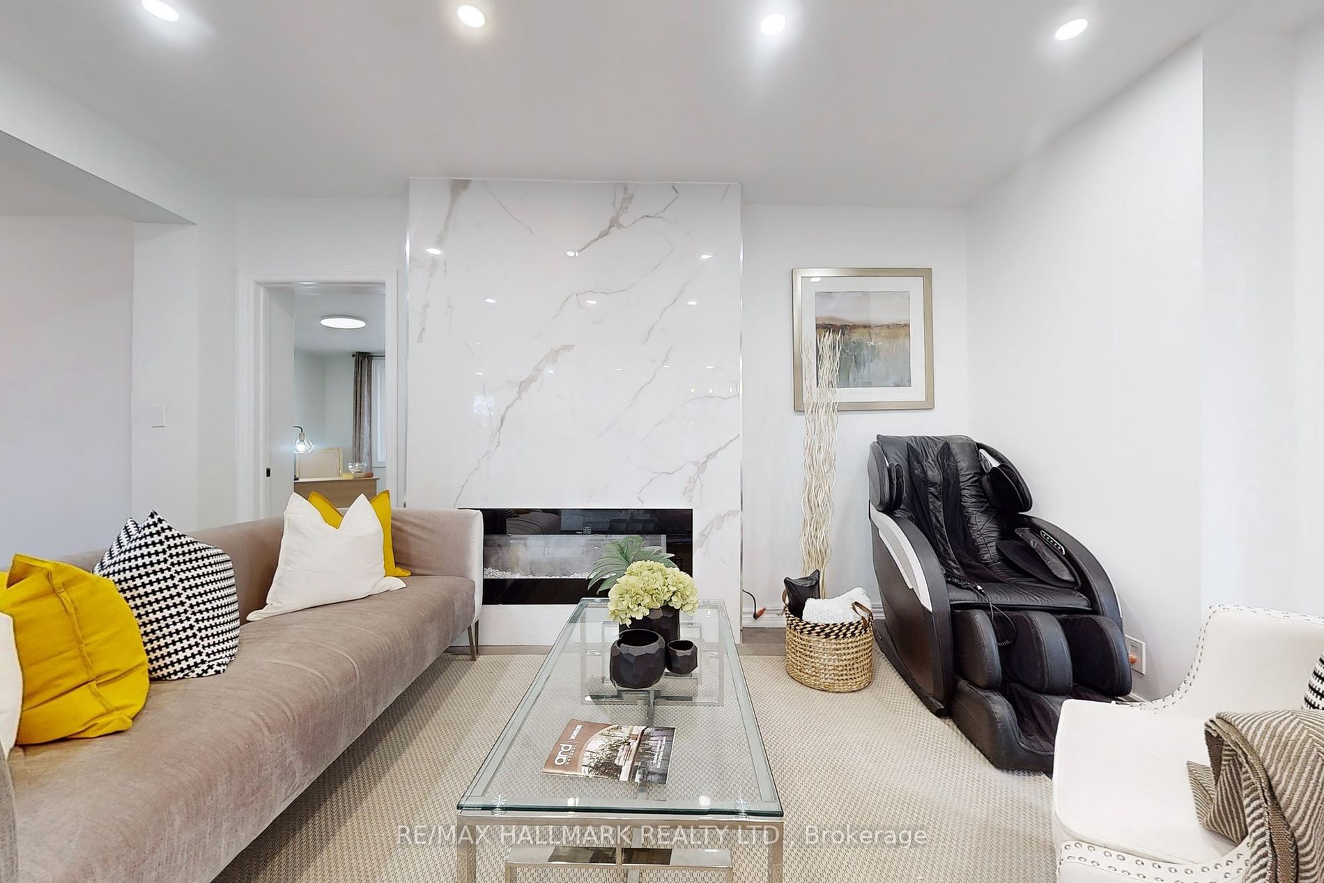 18 Cadillac Ave