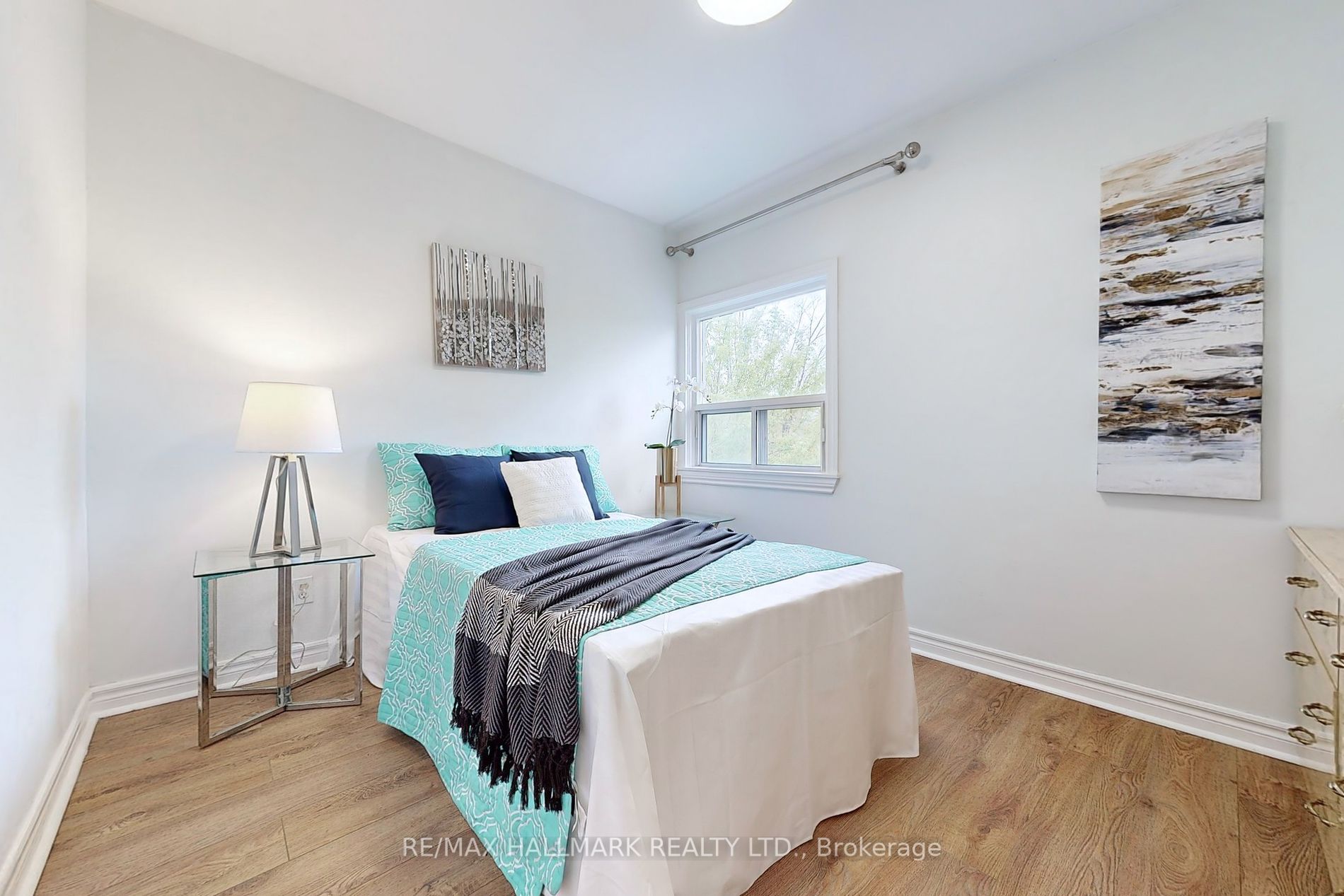 18 Cadillac Ave