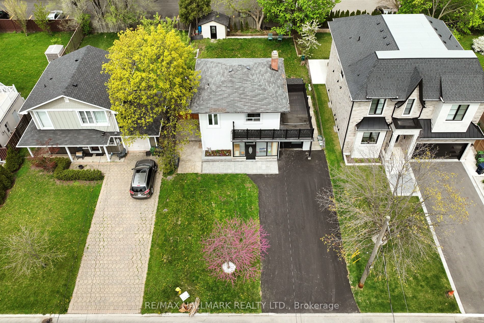 18 Cadillac Ave