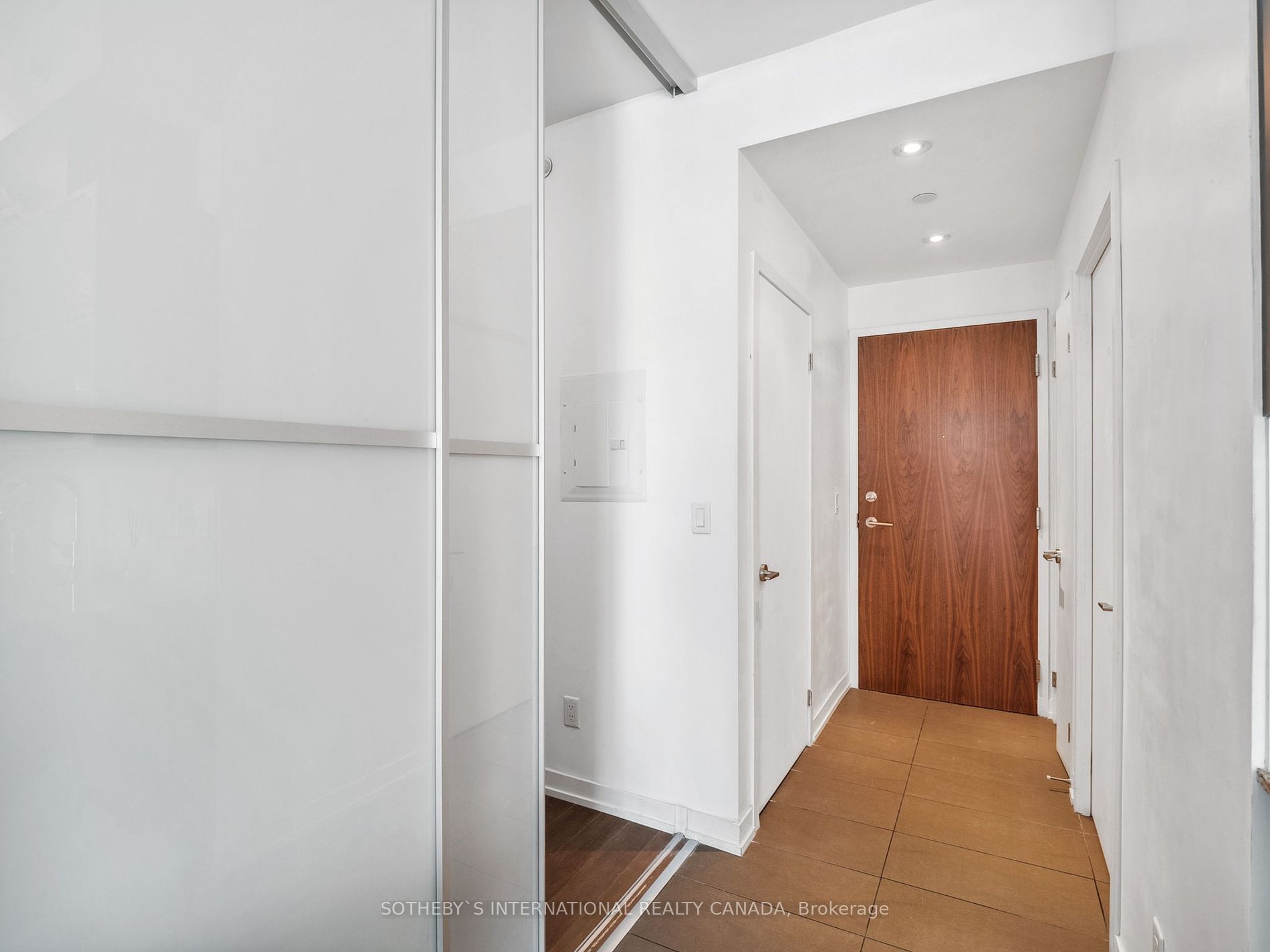 170 Fort York Blvd, #2405