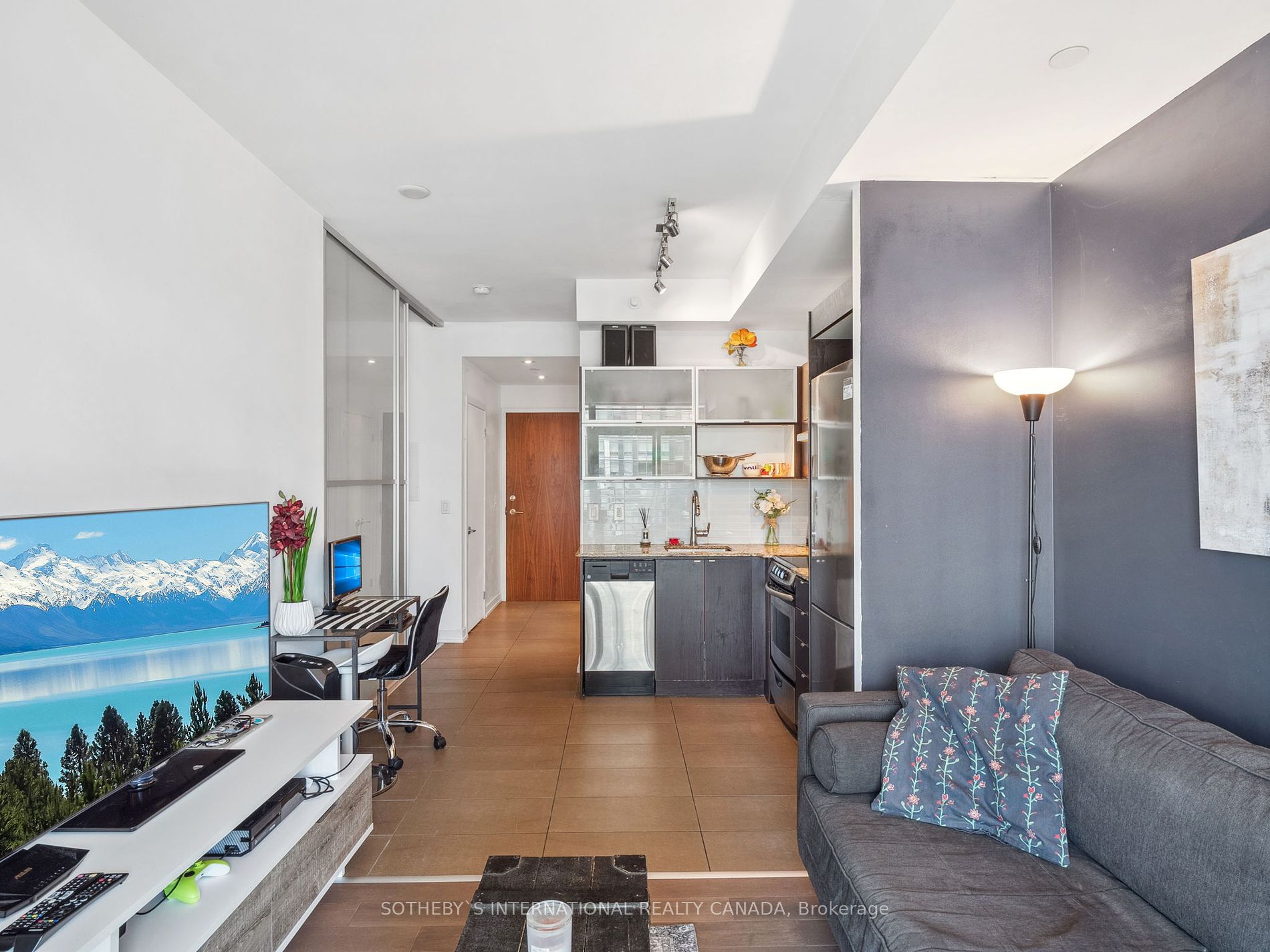 170 Fort York Blvd, #2405