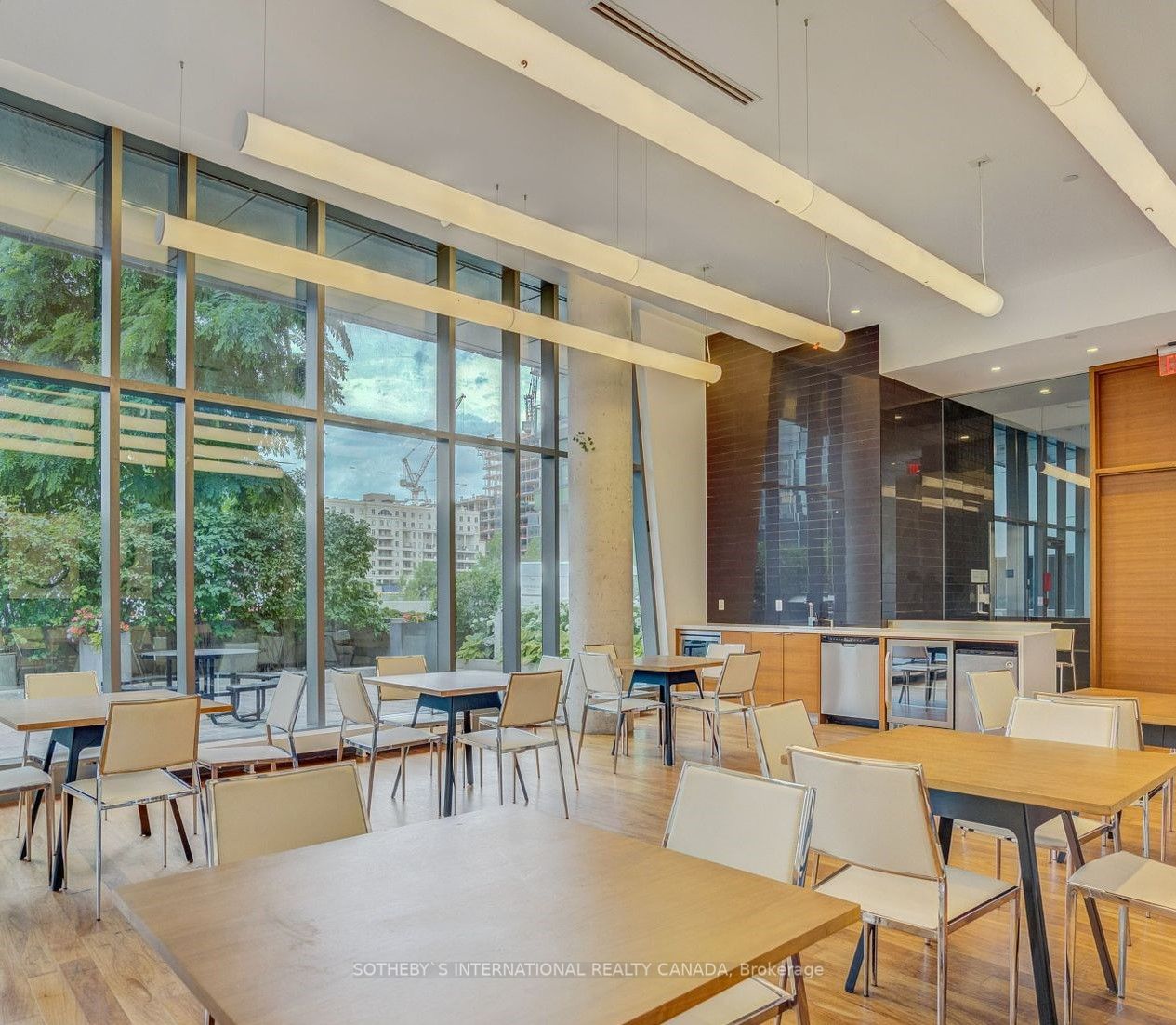 170 Fort York Blvd, #2405