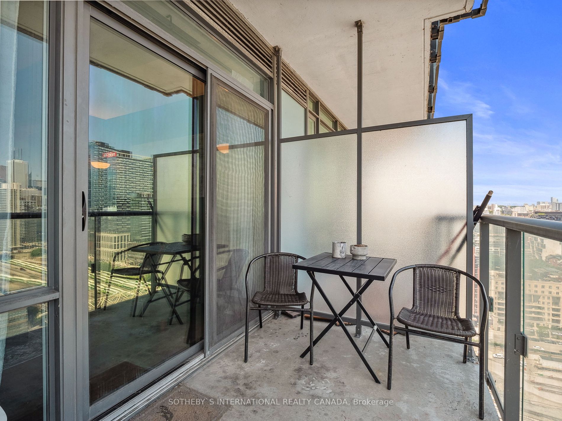 170 Fort York Blvd, #2405