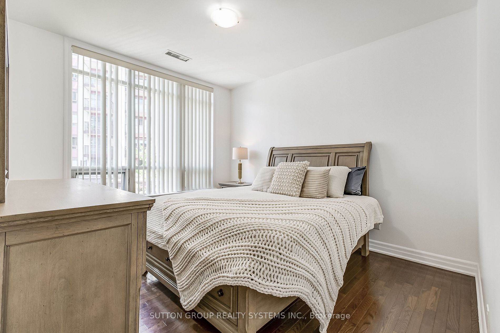 15 Rean Drive #408