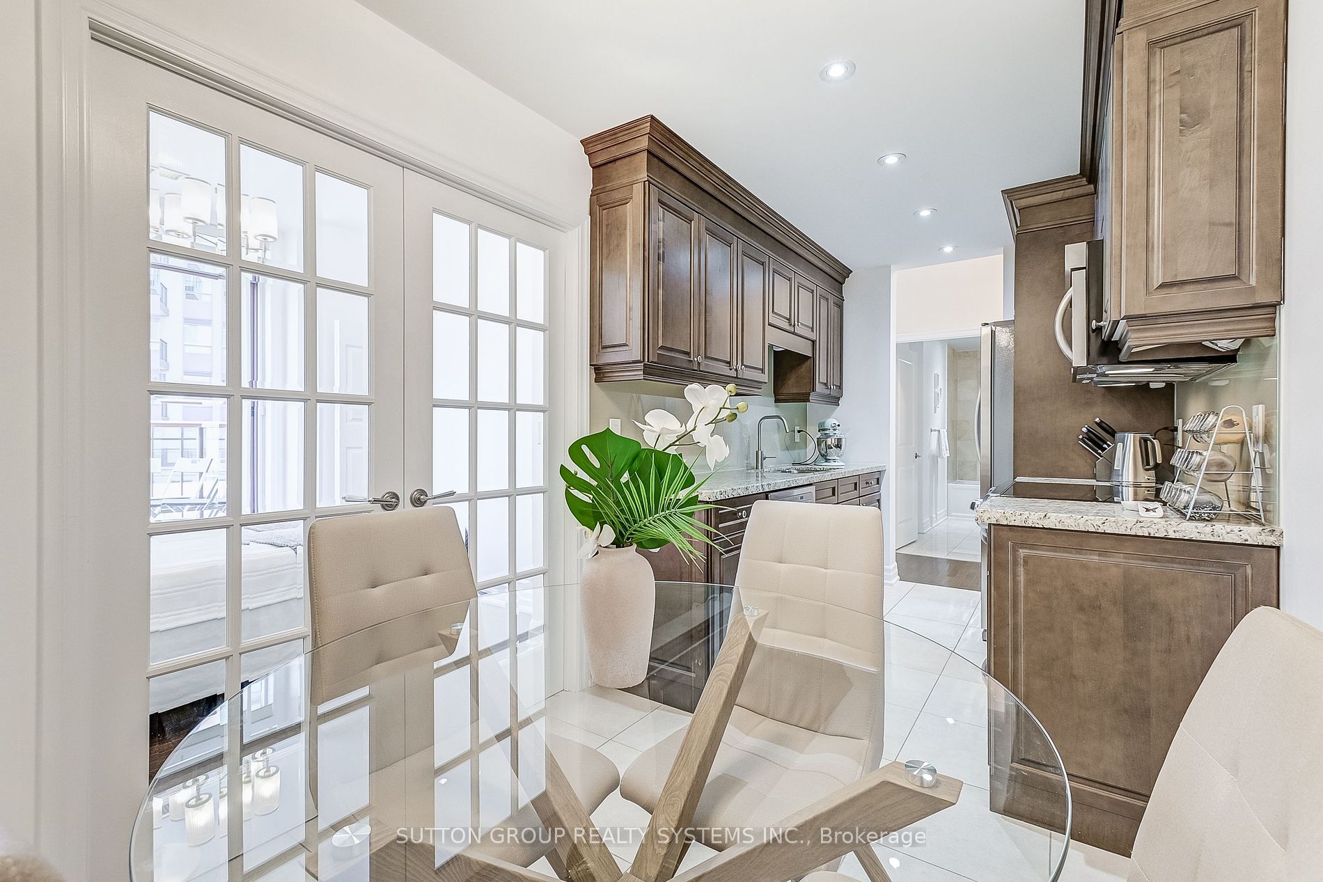 15 Rean Drive #408