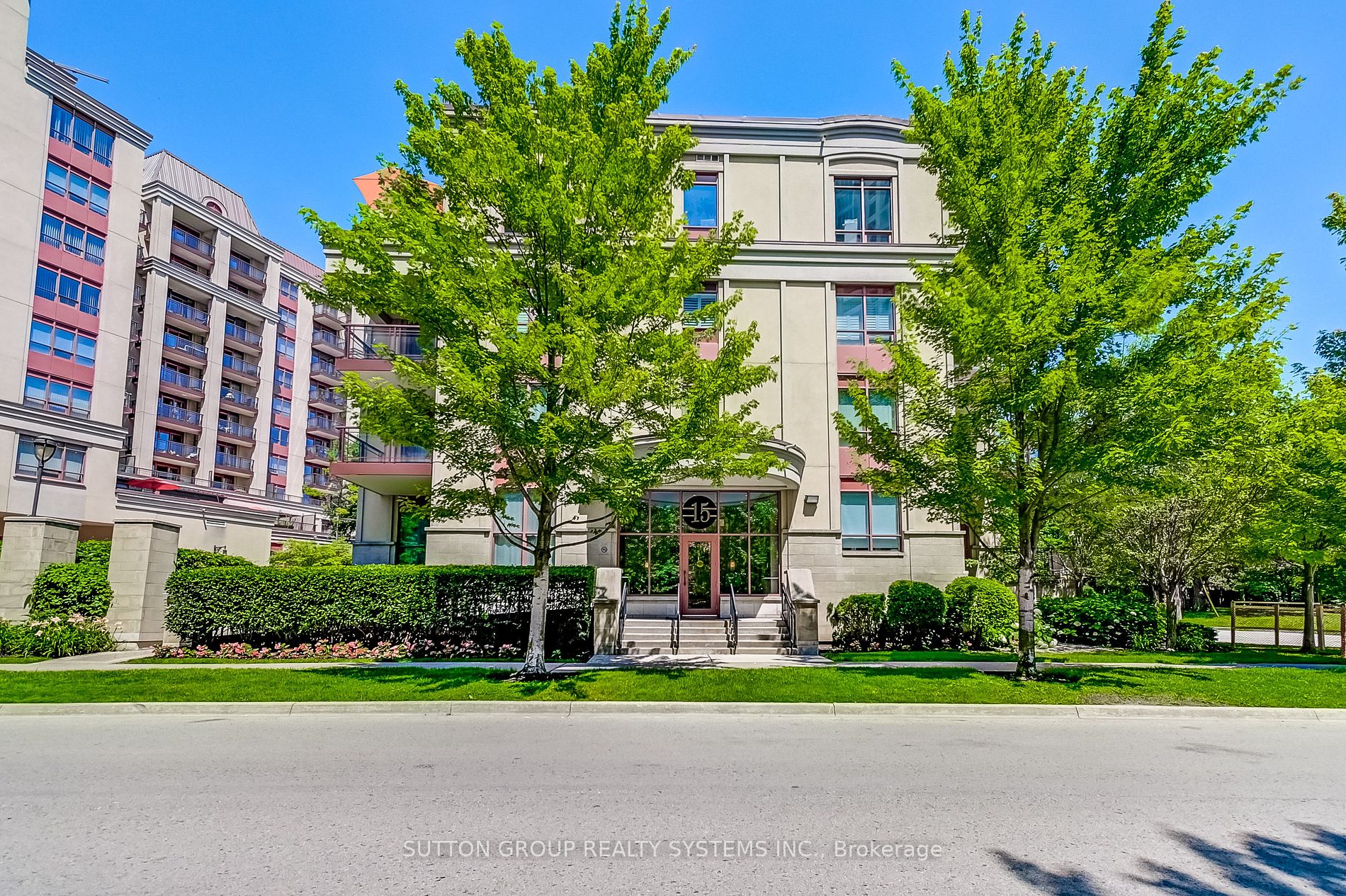 15 Rean Drive #408