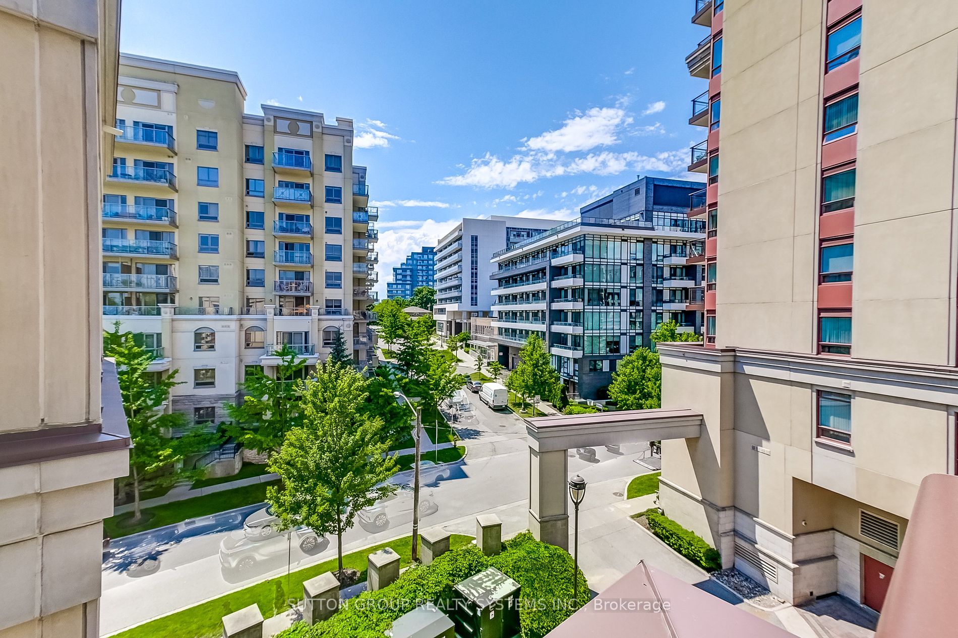 15 Rean Drive #408