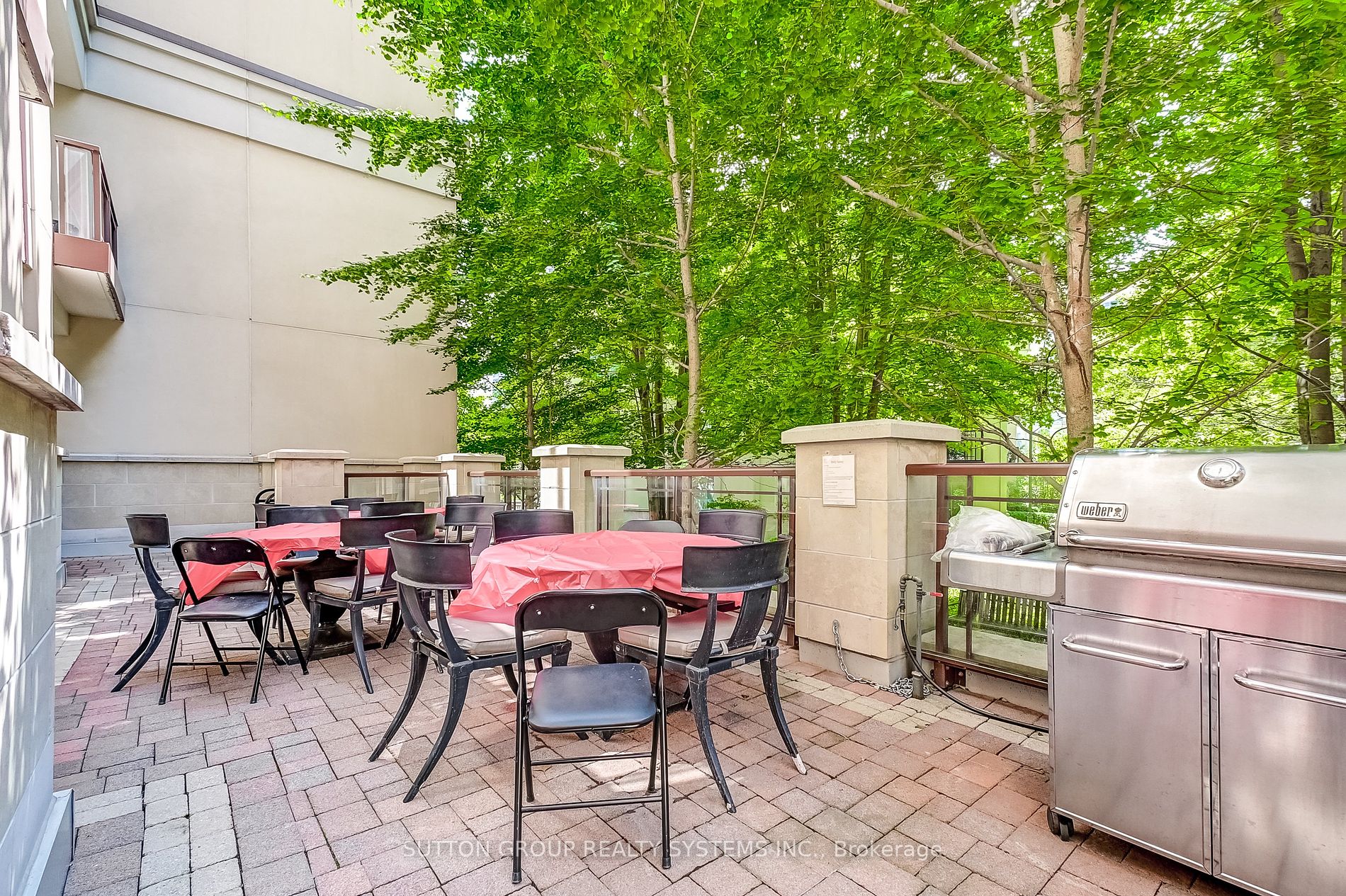 15 Rean Drive #408