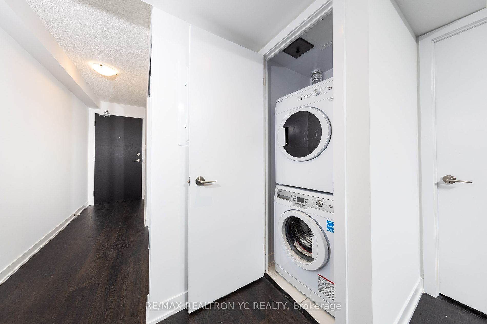 87 Peter St, #719