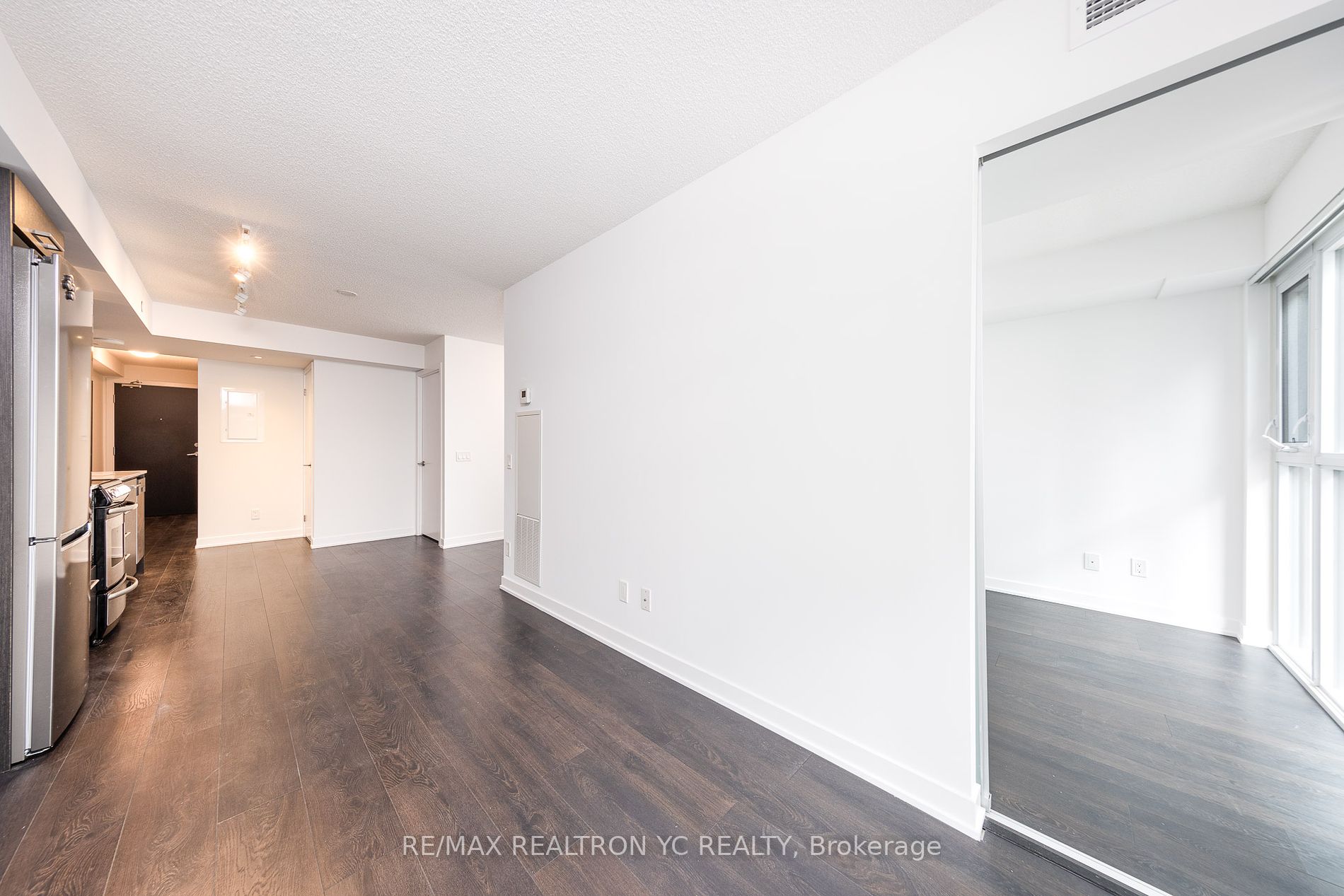 87 Peter St, #719