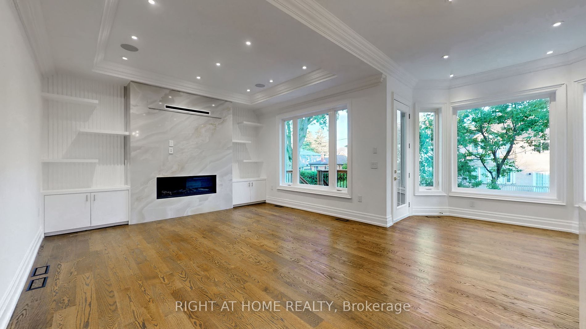 413 EMPRESS Avenue