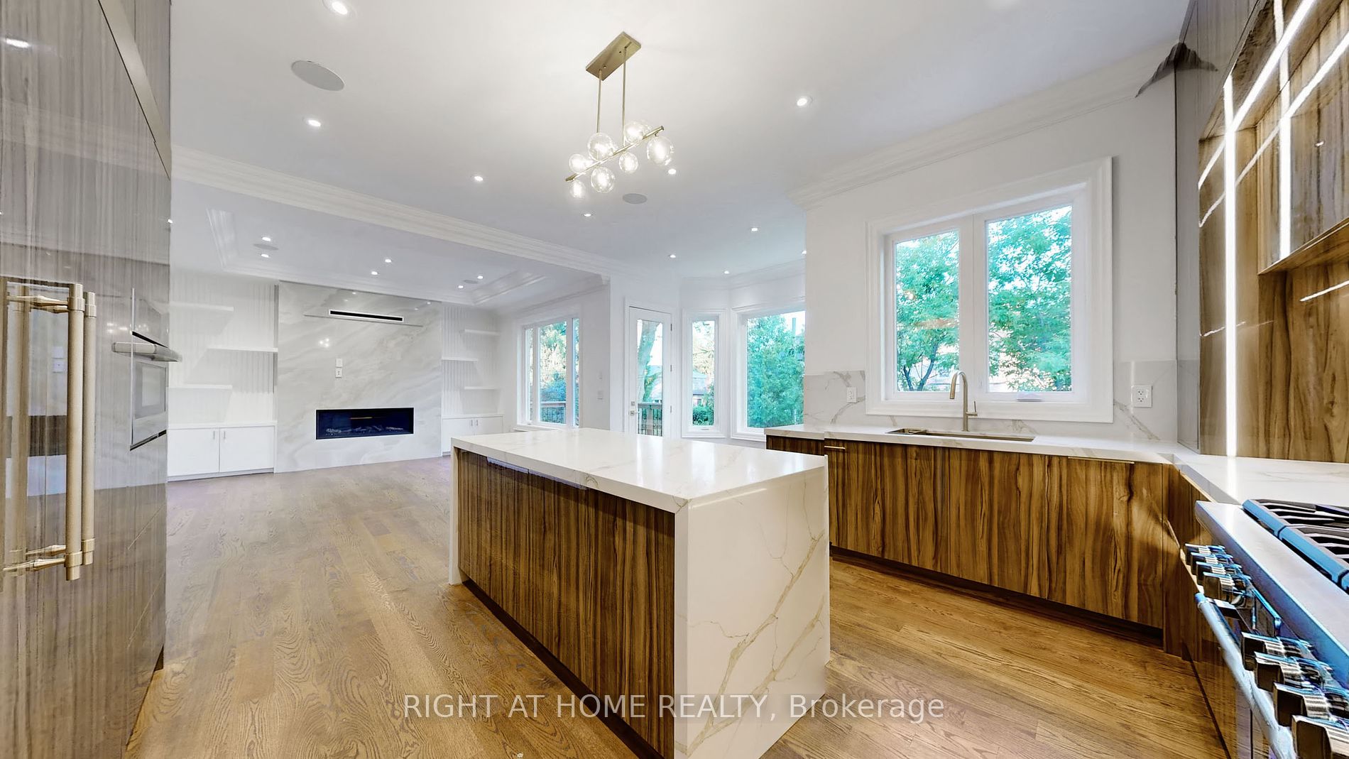 413 EMPRESS Avenue