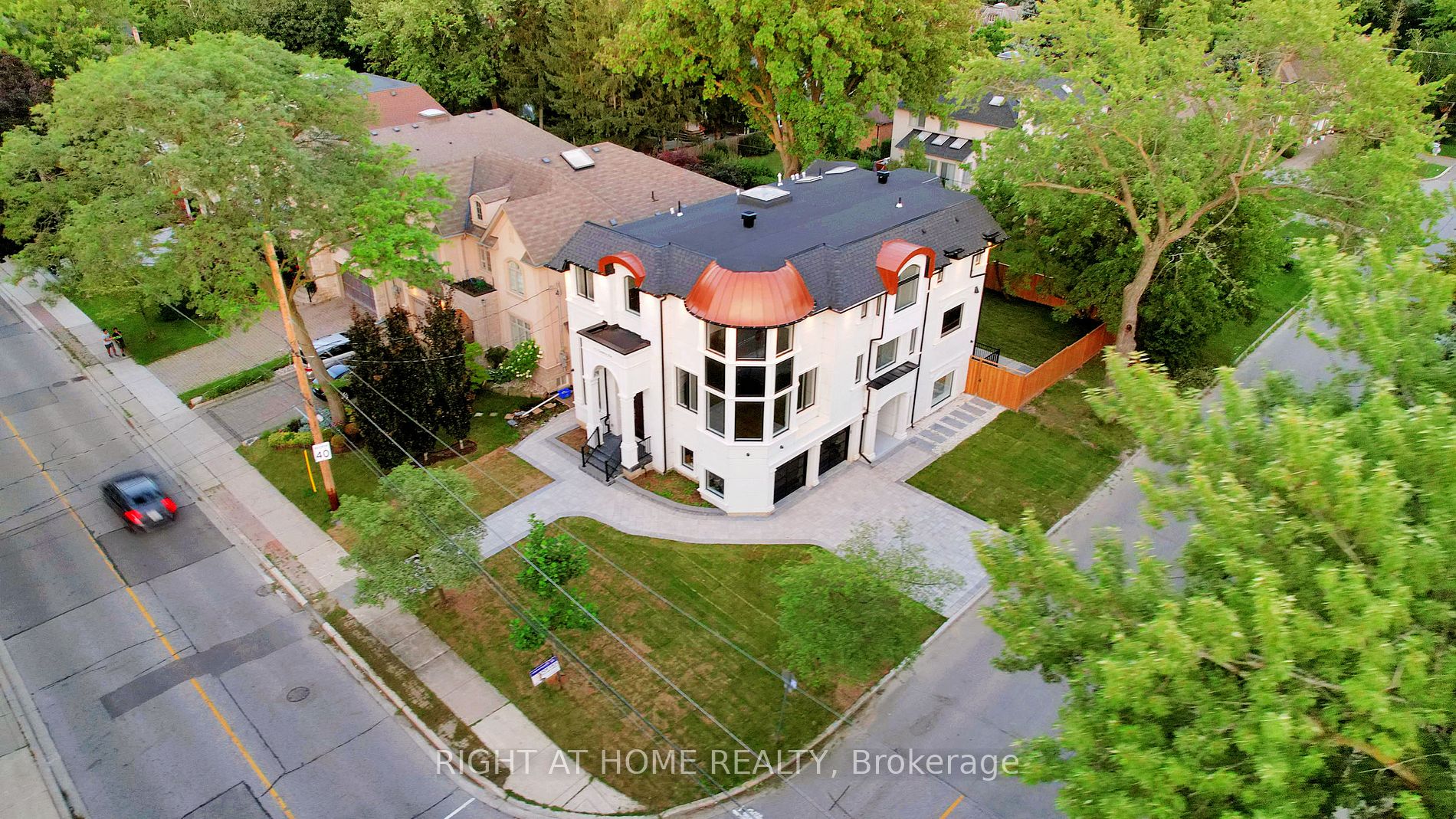 413 EMPRESS Avenue