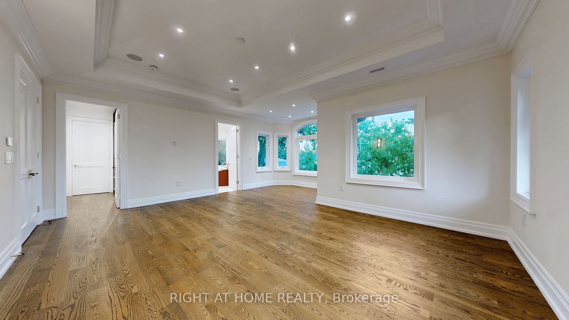 413 EMPRESS Avenue