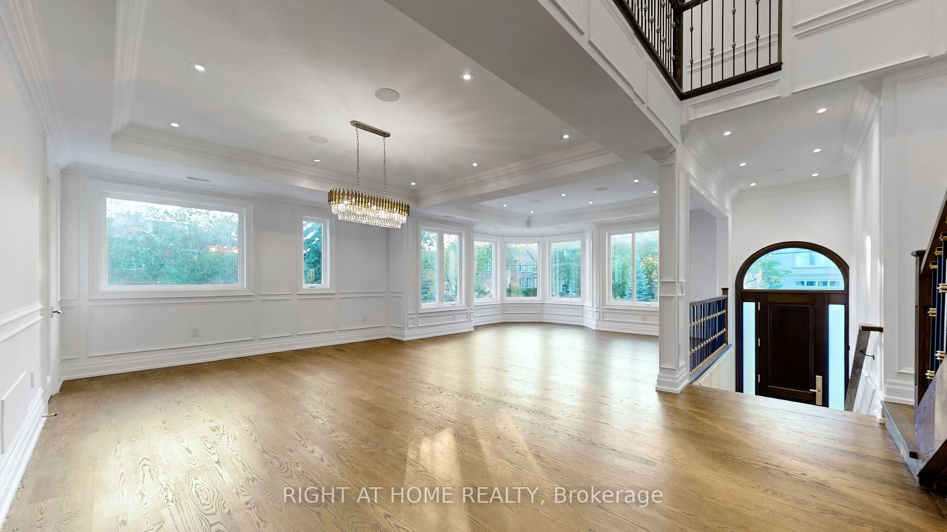 413 EMPRESS Avenue