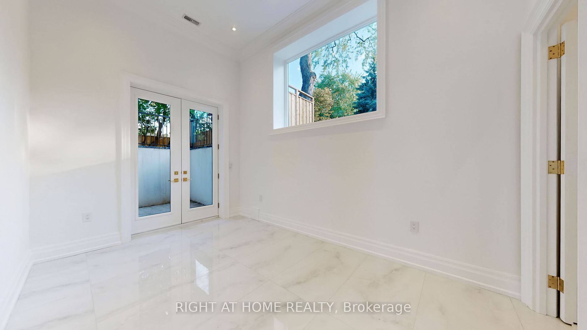 413 EMPRESS Avenue