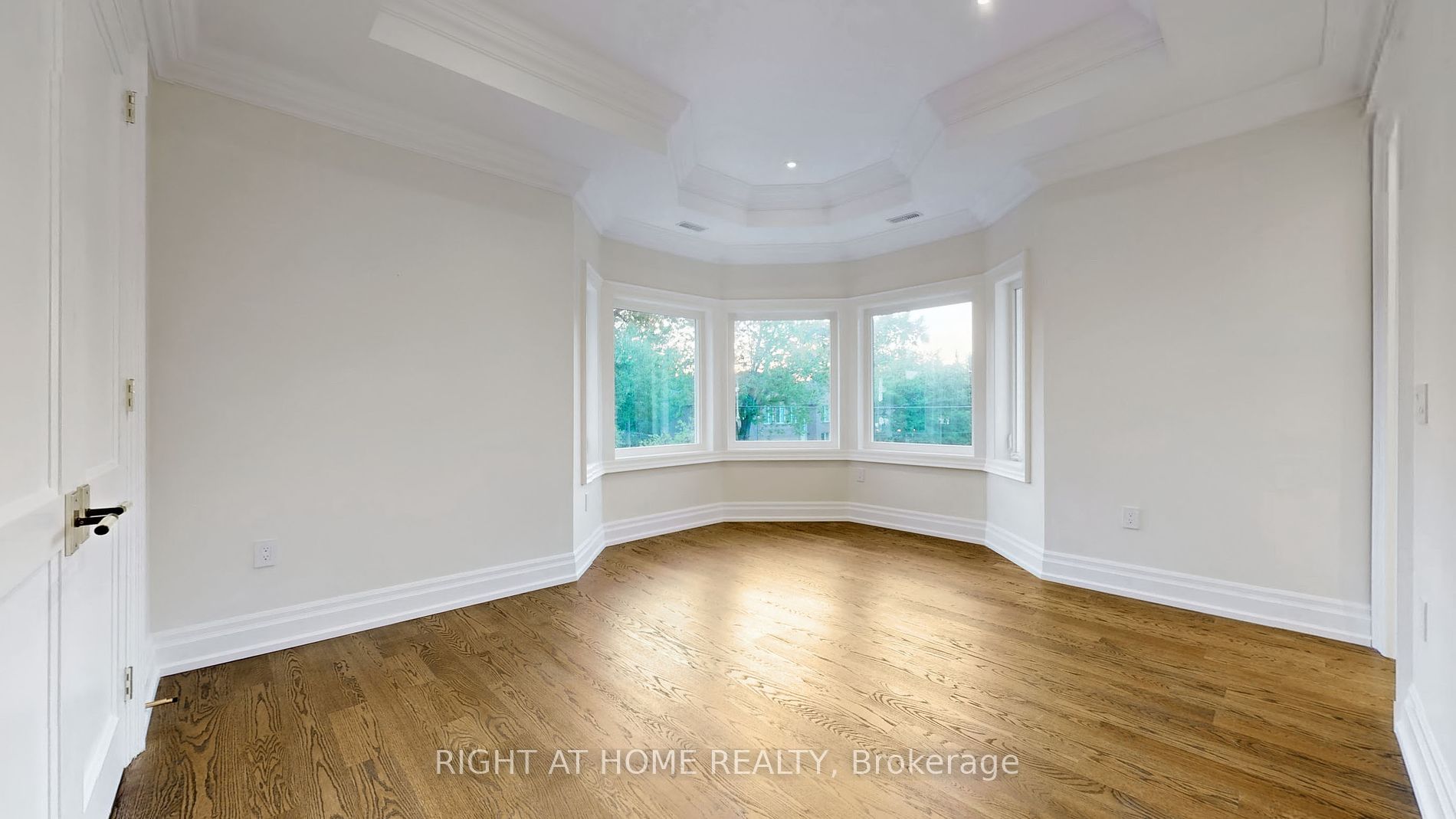 413 EMPRESS Avenue