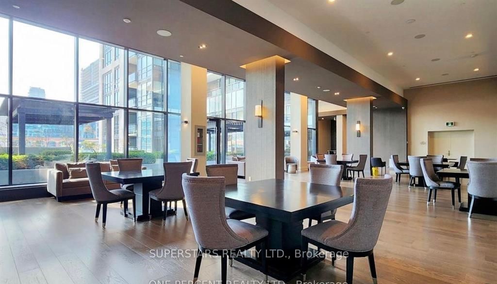 460 Adelaide Street E, #915
