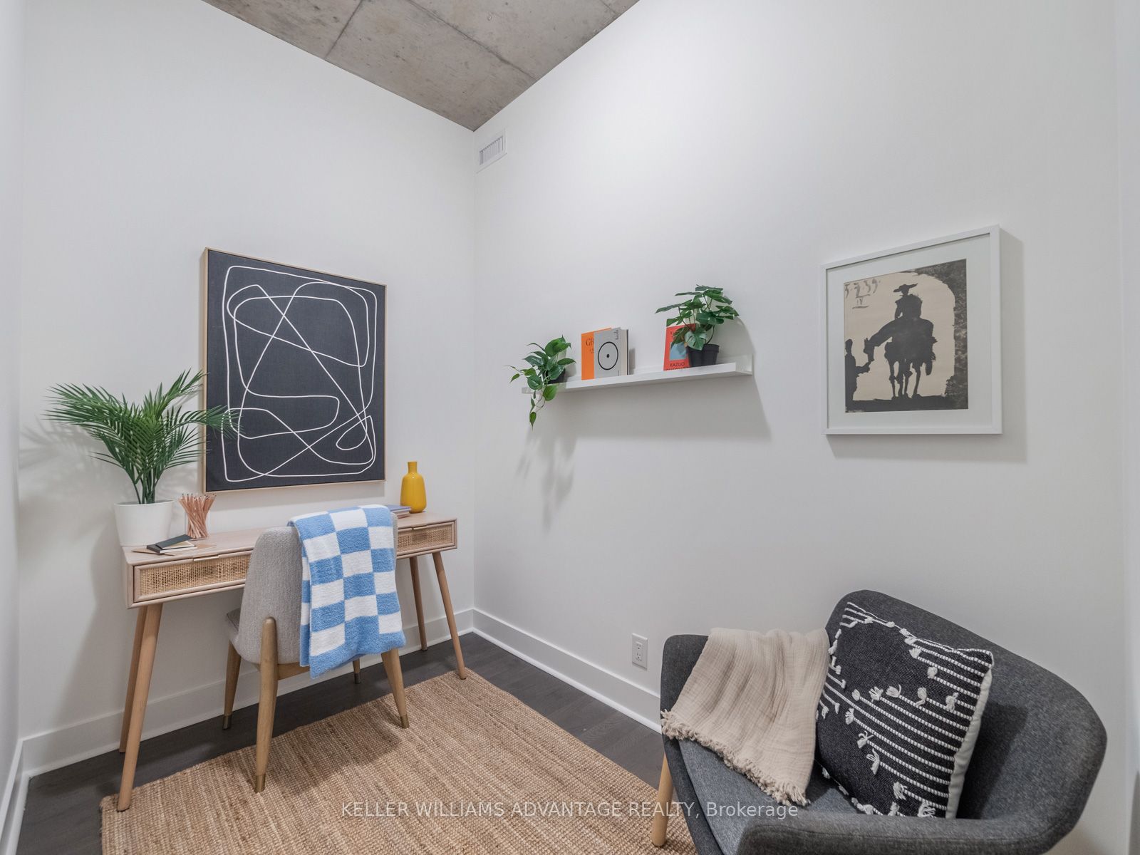 399 Adelaide Street W, #413