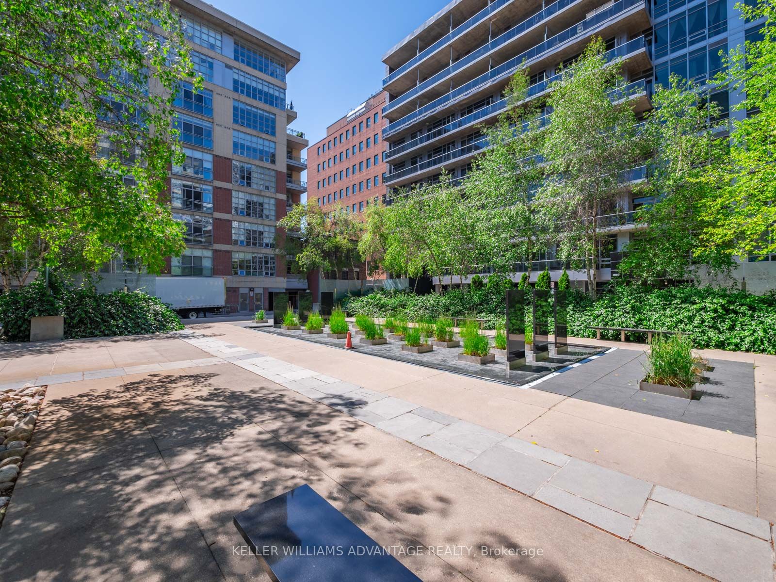 399 Adelaide Street W, #413