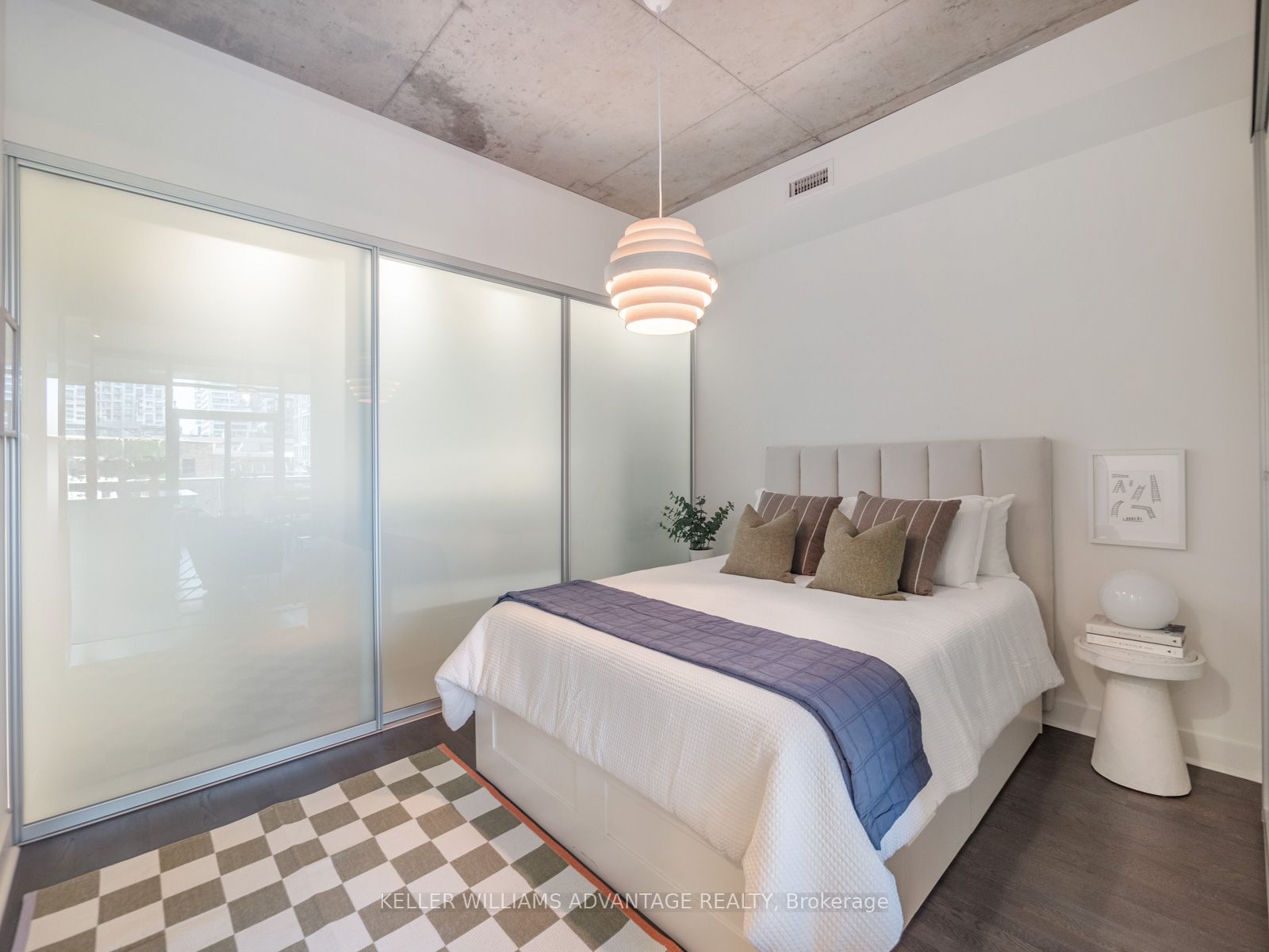 399 Adelaide Street W, #413