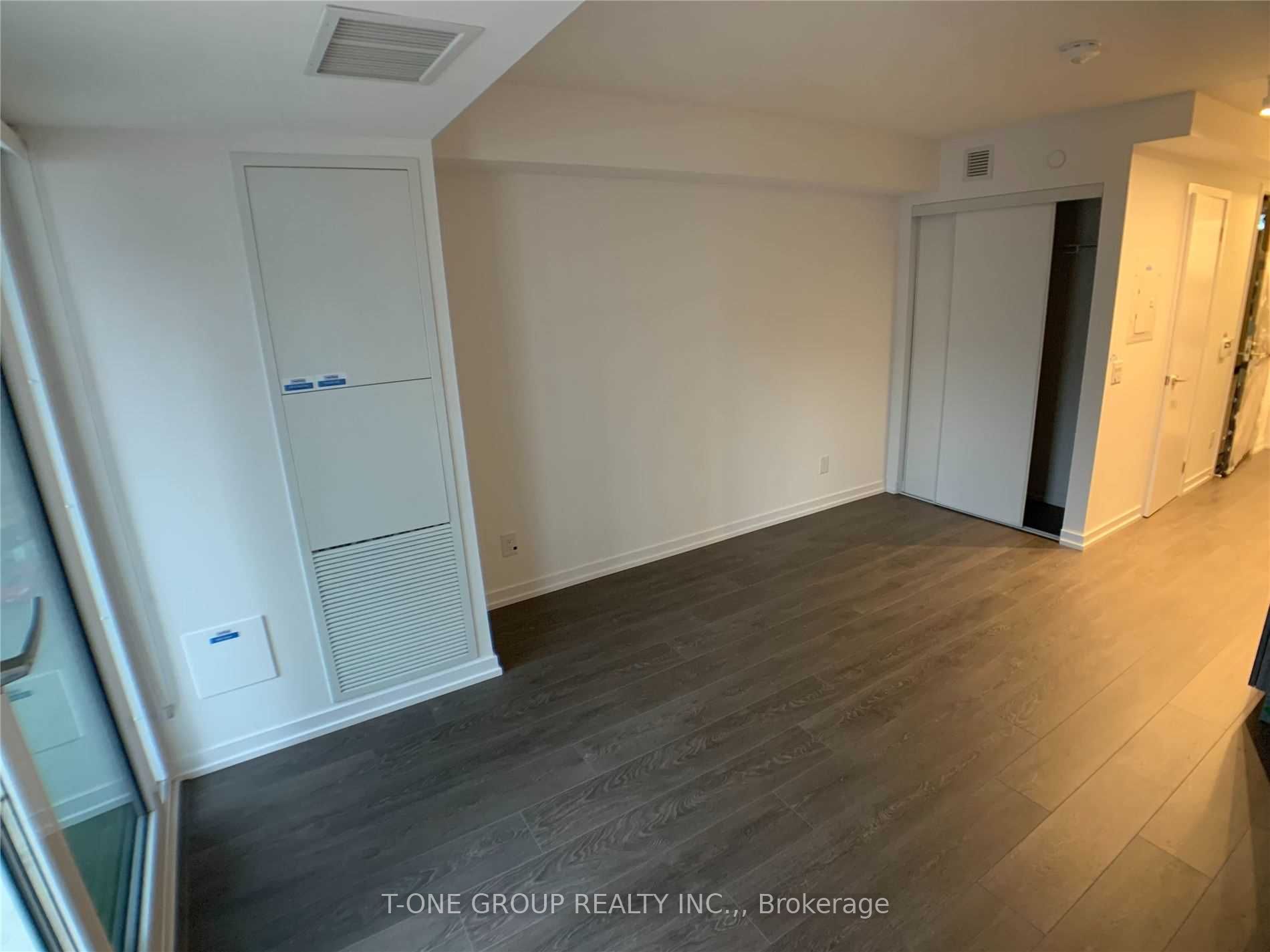 219 Dundas Street E #610