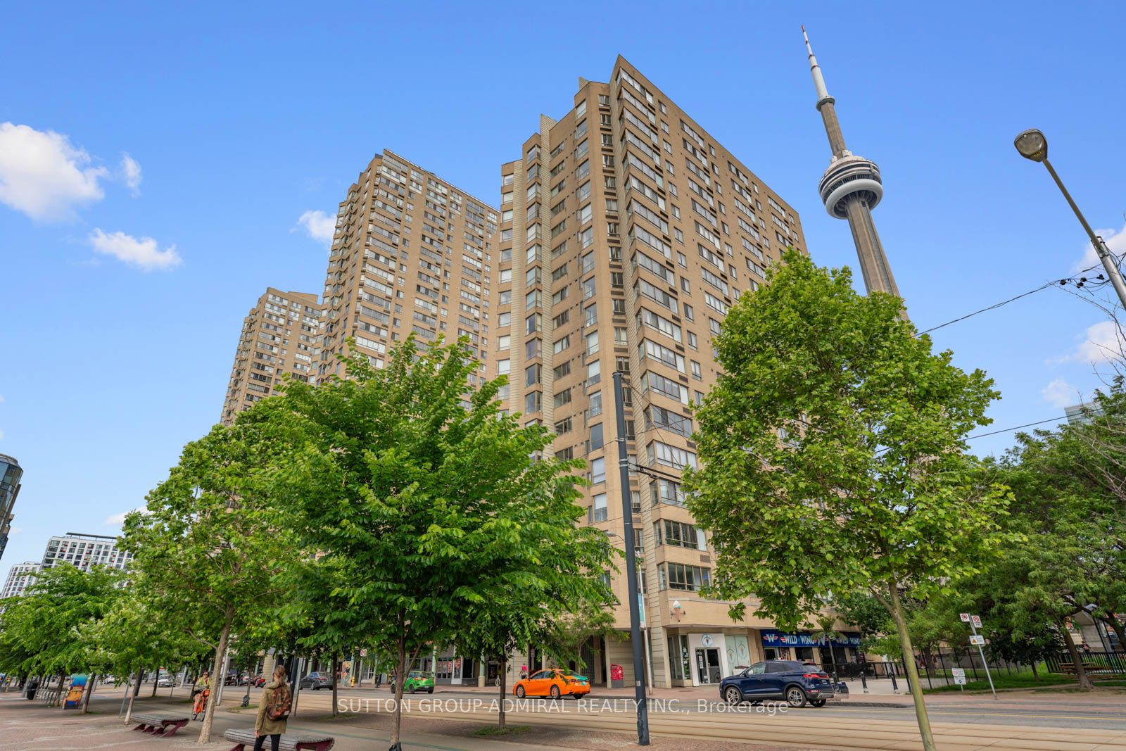 260 Queens Quay W, #1406