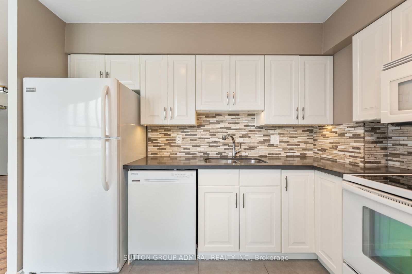 260 Queens Quay W, #1406