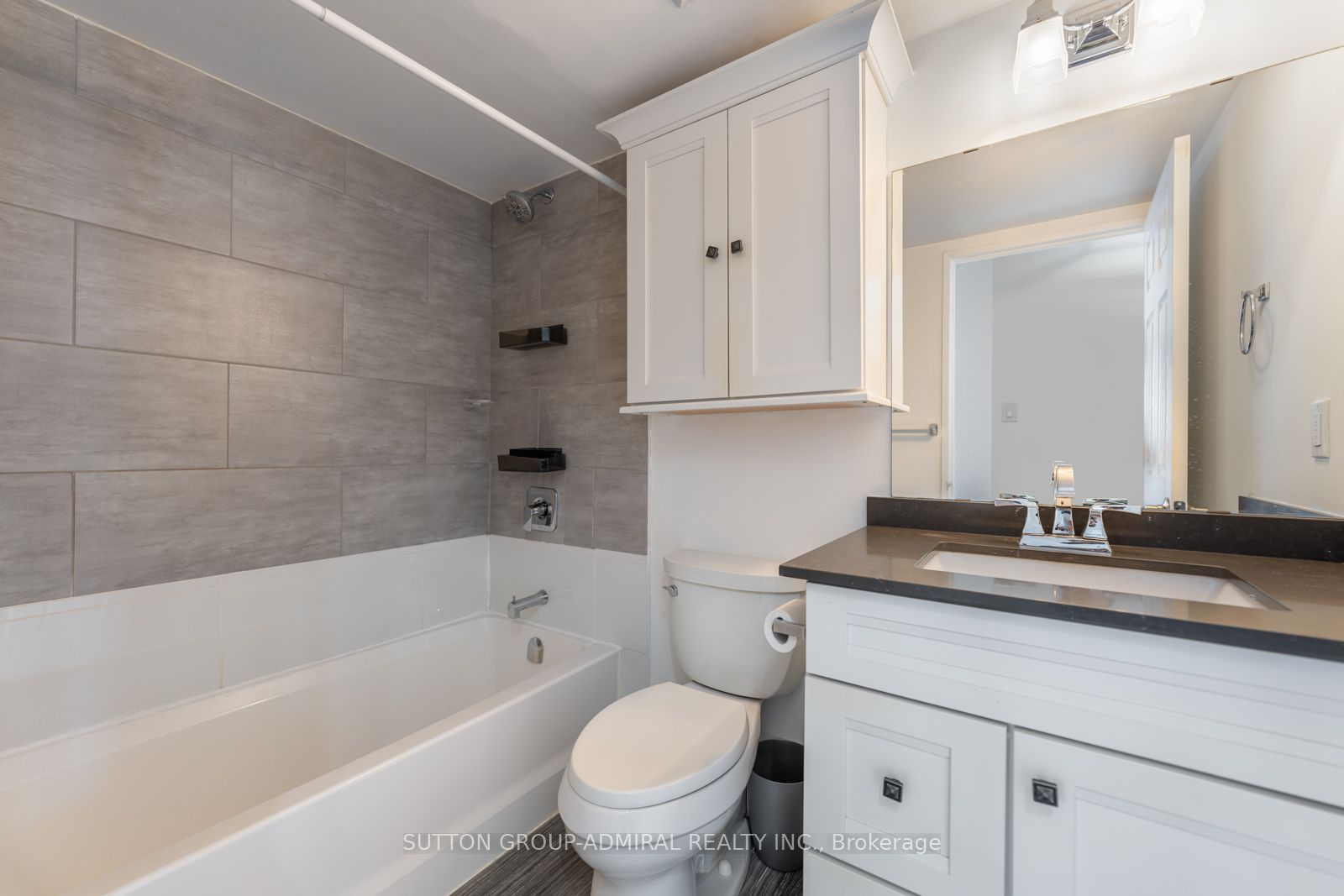 260 Queens Quay W, #1406