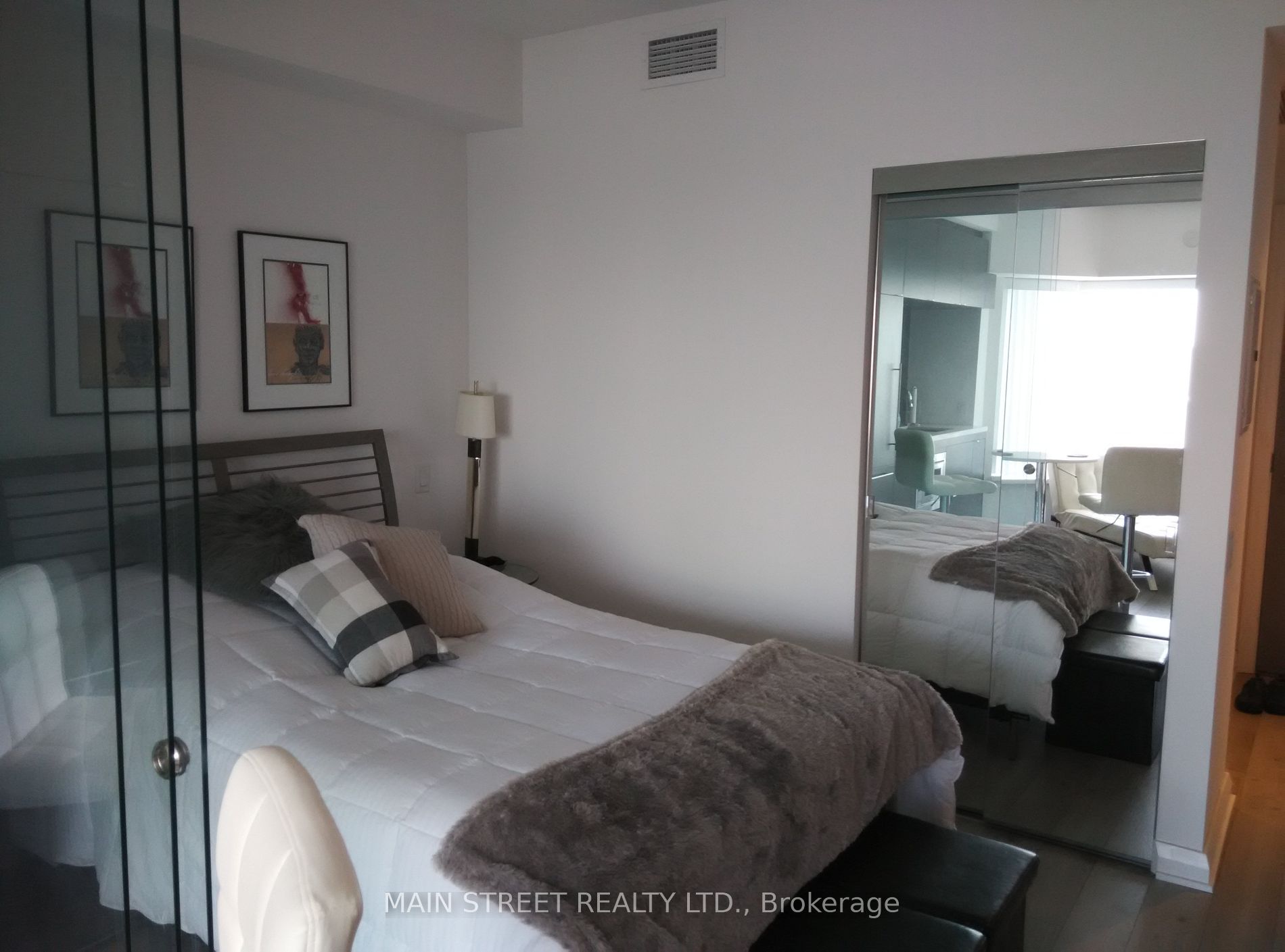 155 Yorkville Avenue, #3015