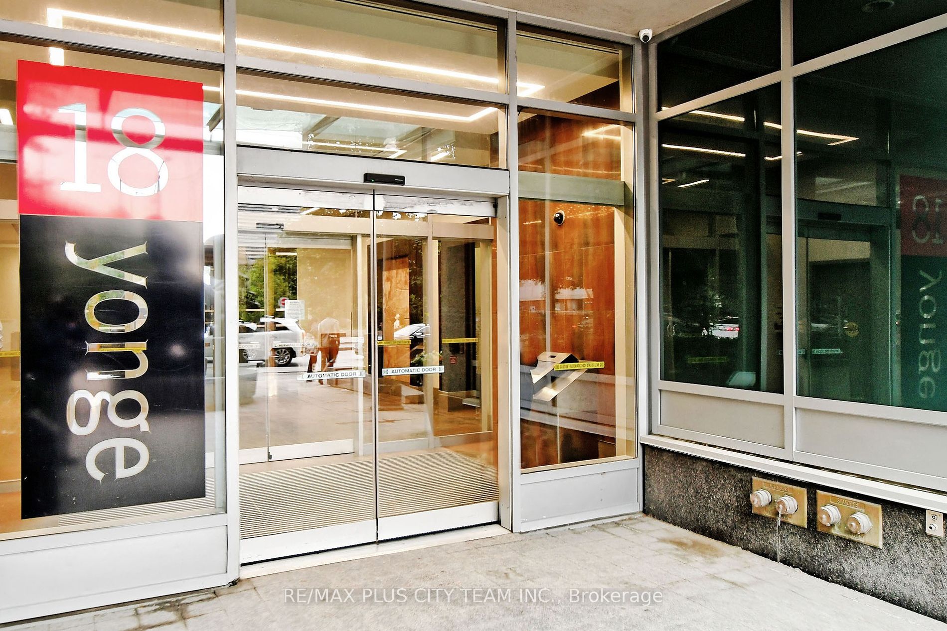 18 Yonge St, #1801