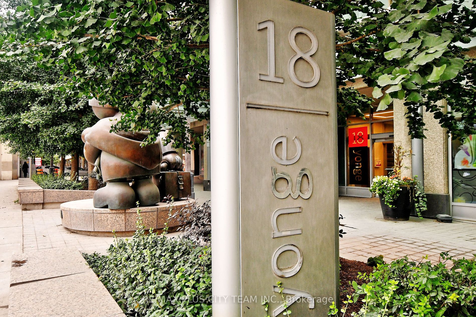 18 Yonge St, #1801