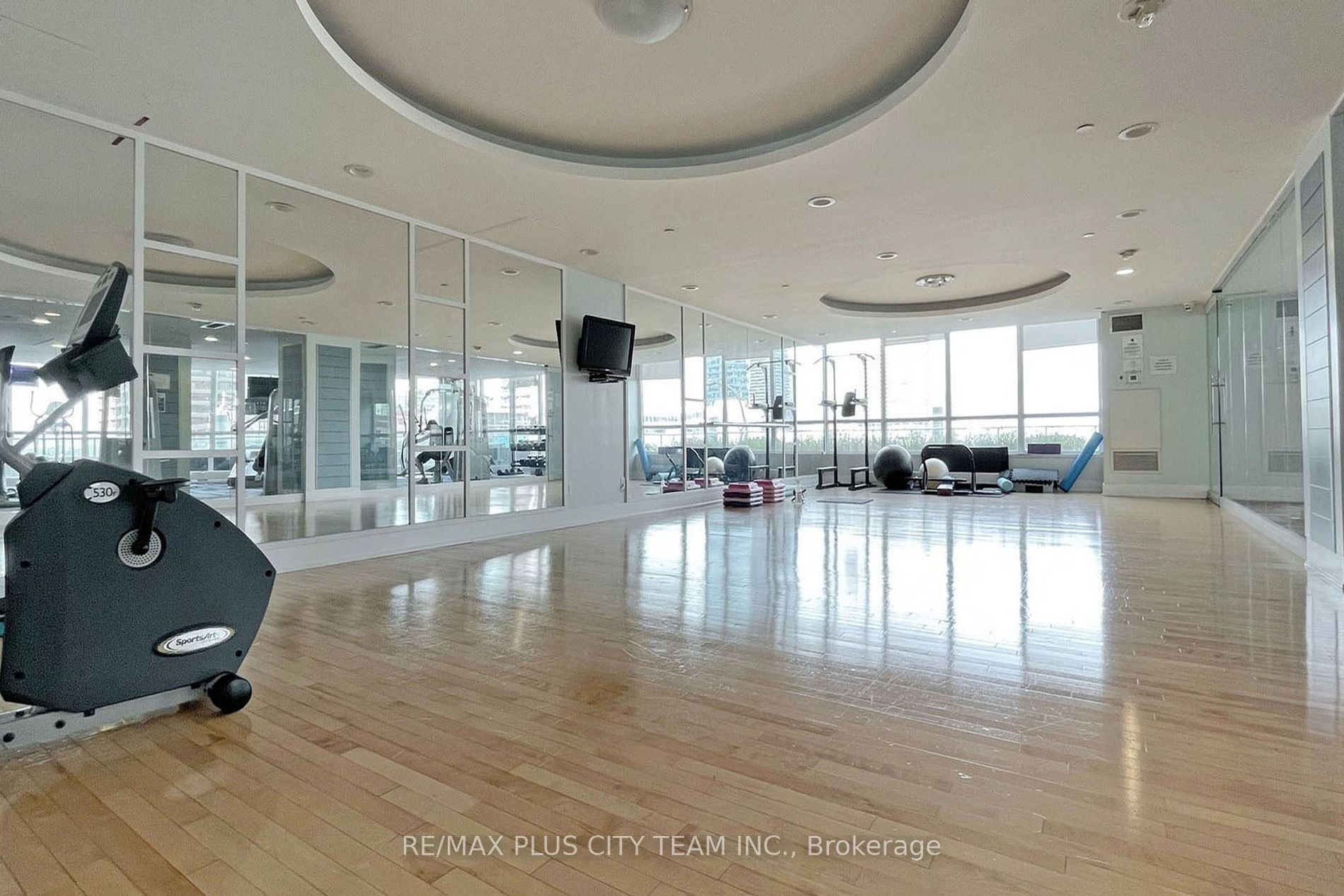 18 Yonge St, #1801