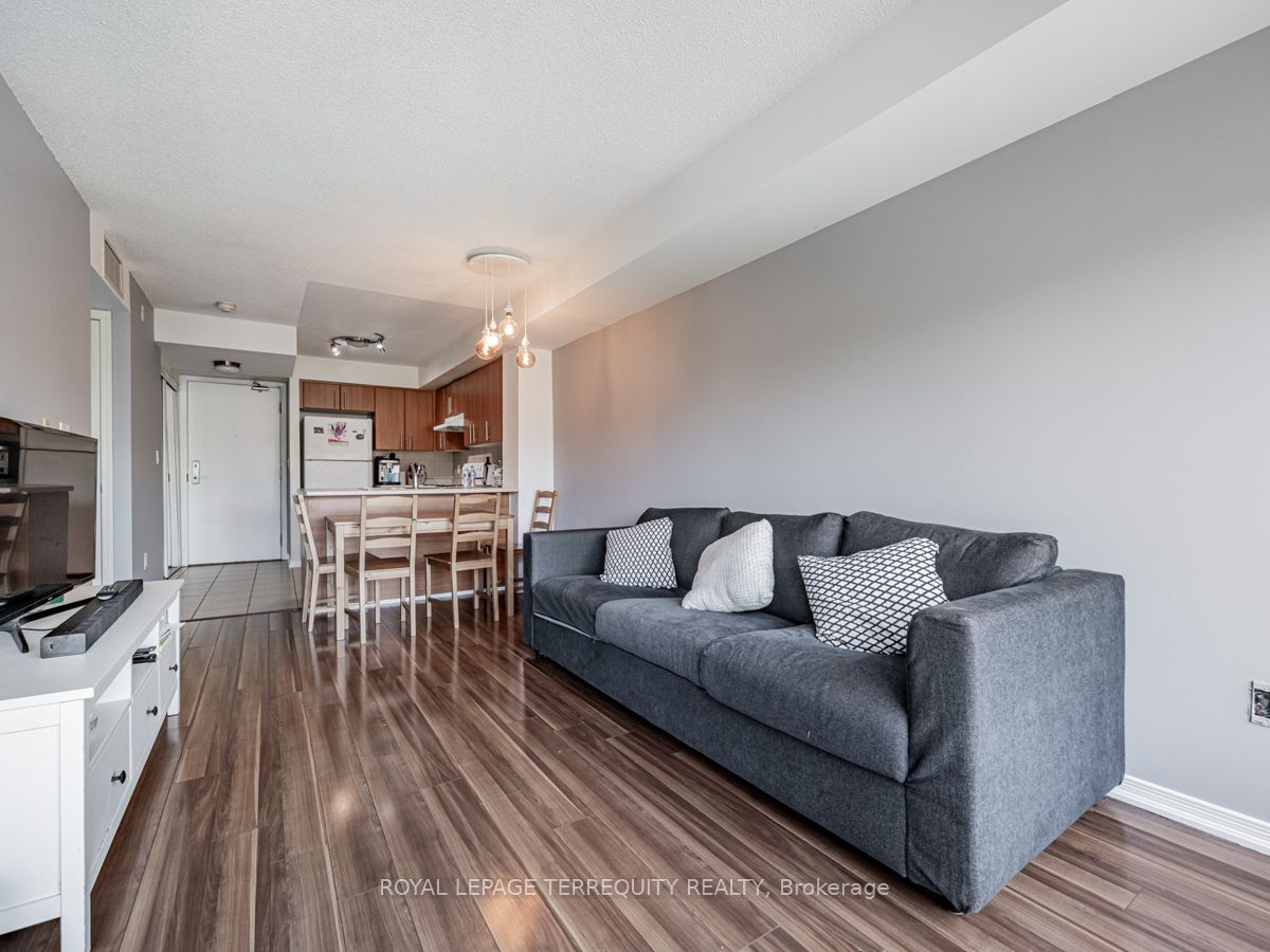 18 Valley Woods Rd, #1001