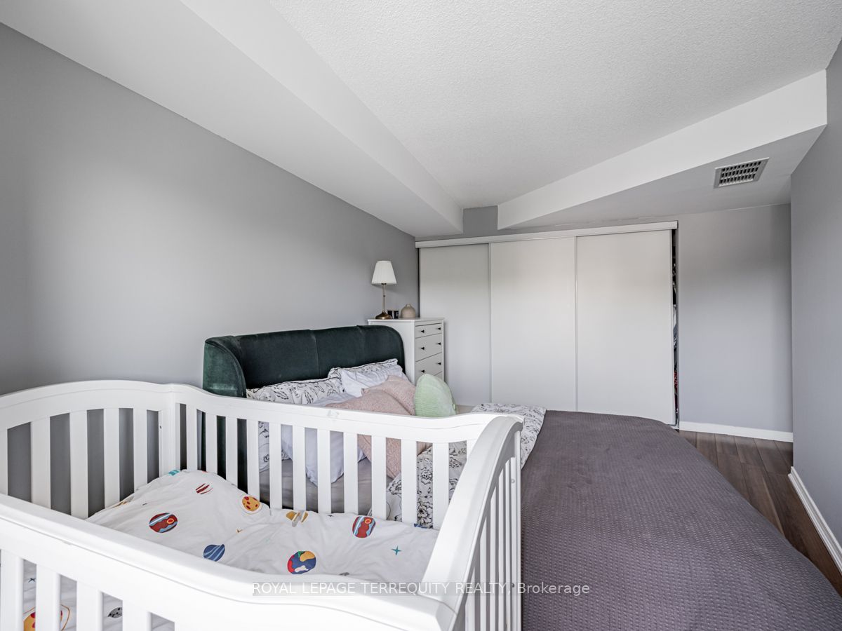 18 Valley Woods Rd, #1001
