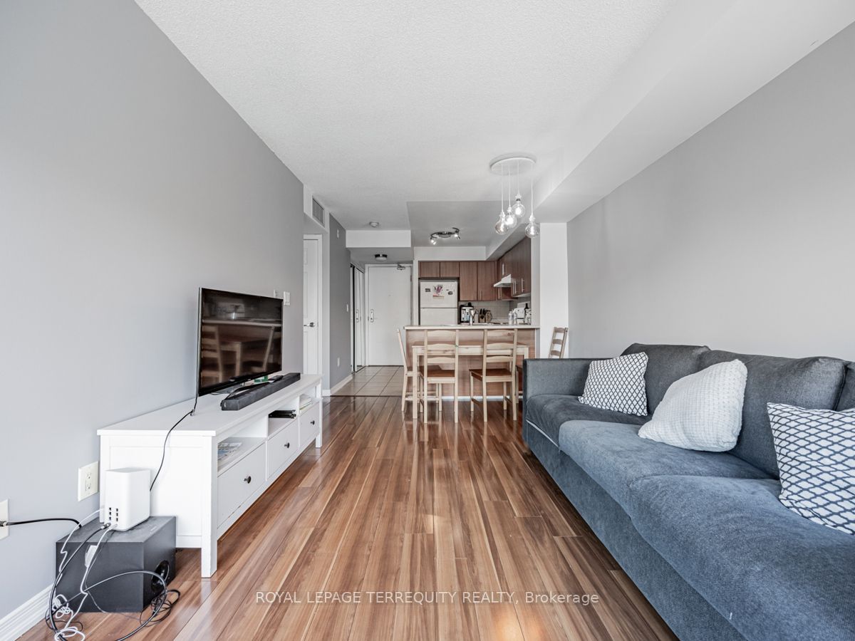 18 Valley Woods Rd, #1001