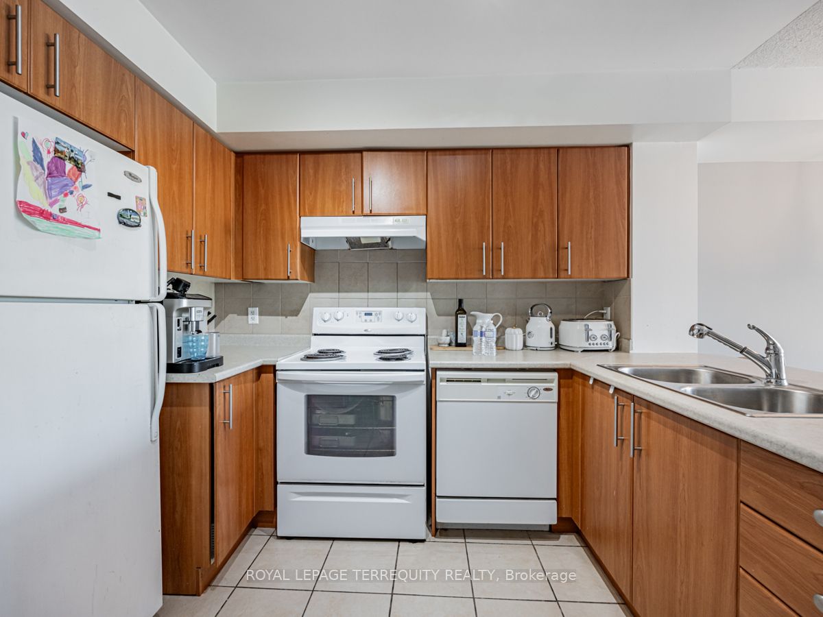 18 Valley Woods Rd, #1001