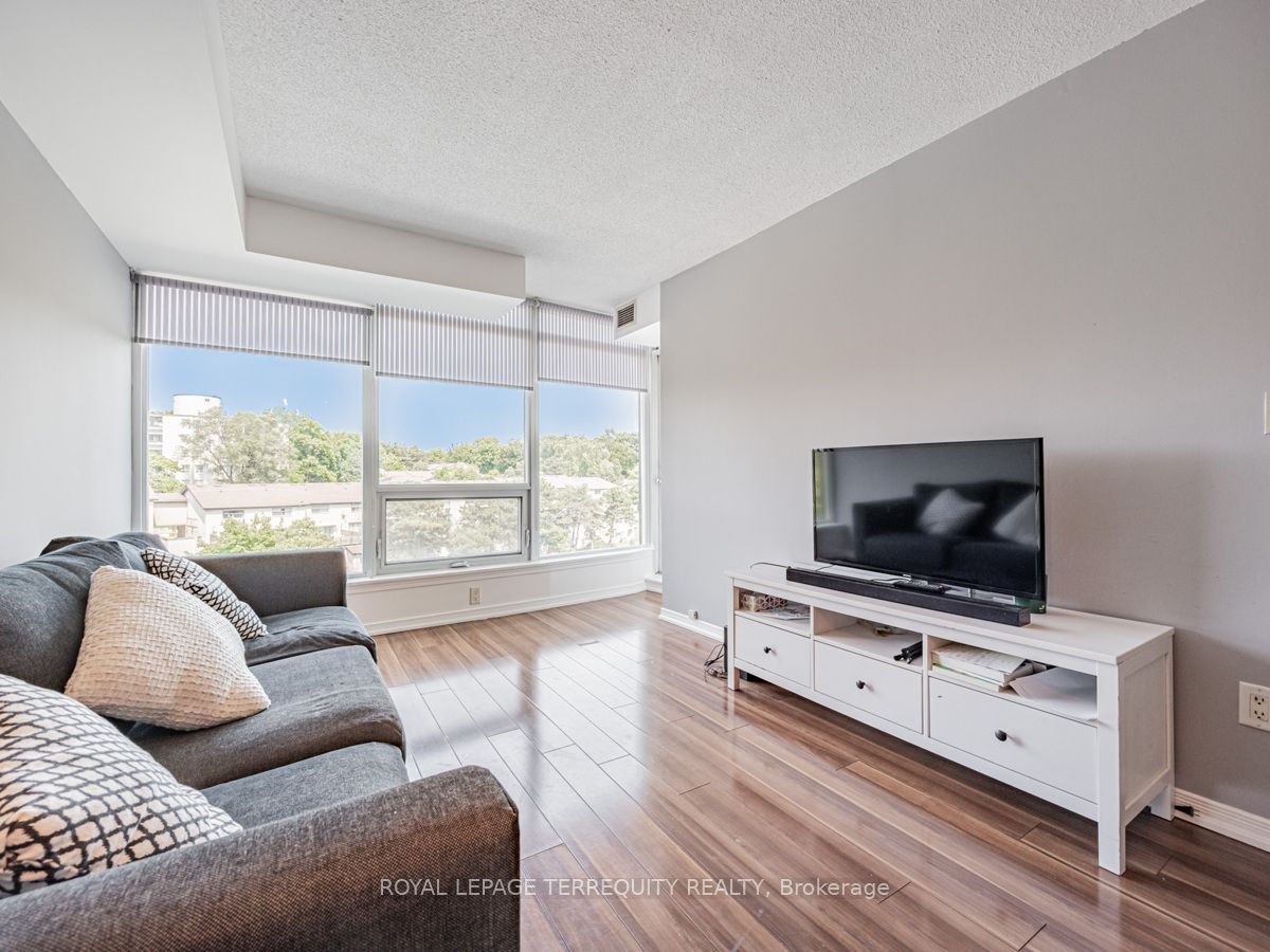 18 Valley Woods Rd, #1001