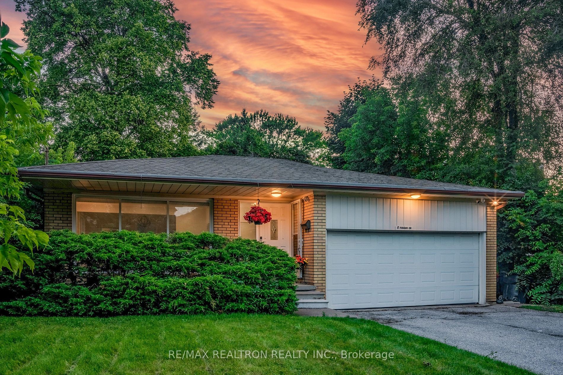 8 Tobruk Crescent
