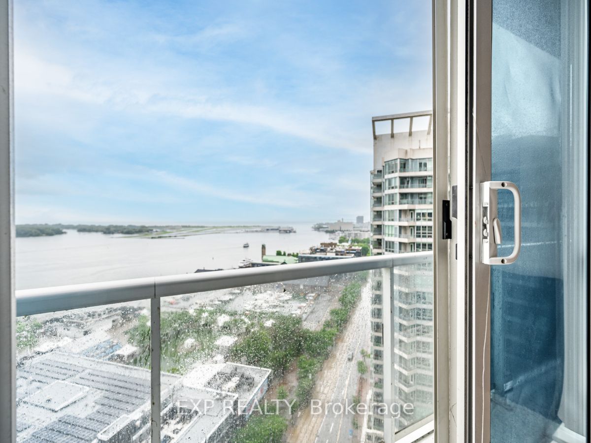 218 Queens Quay W, #2109