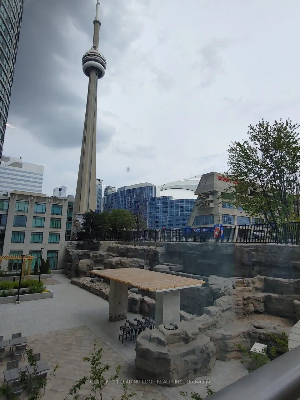 373 Front St W, #307
