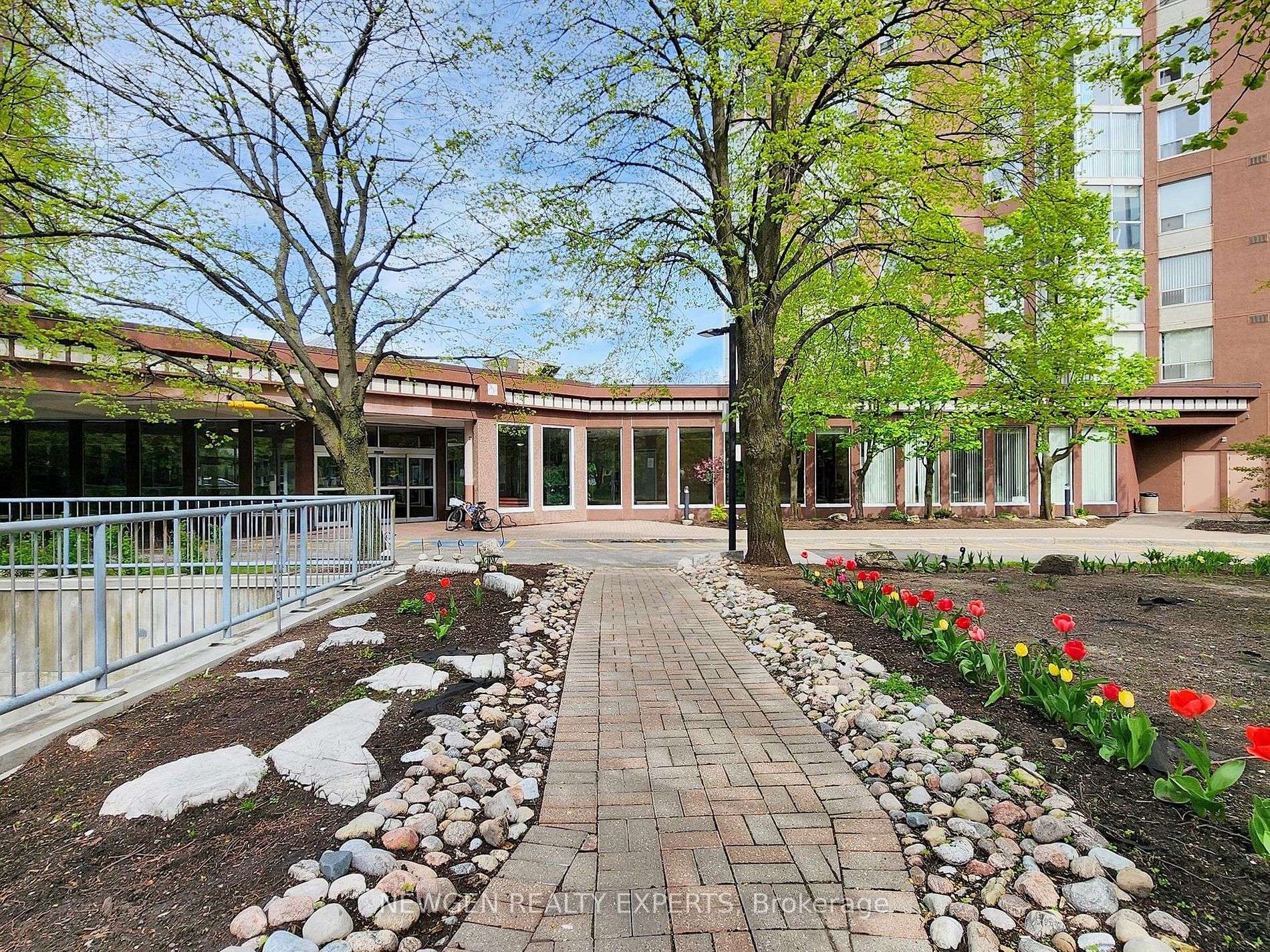 7 Concorde Place, #1410