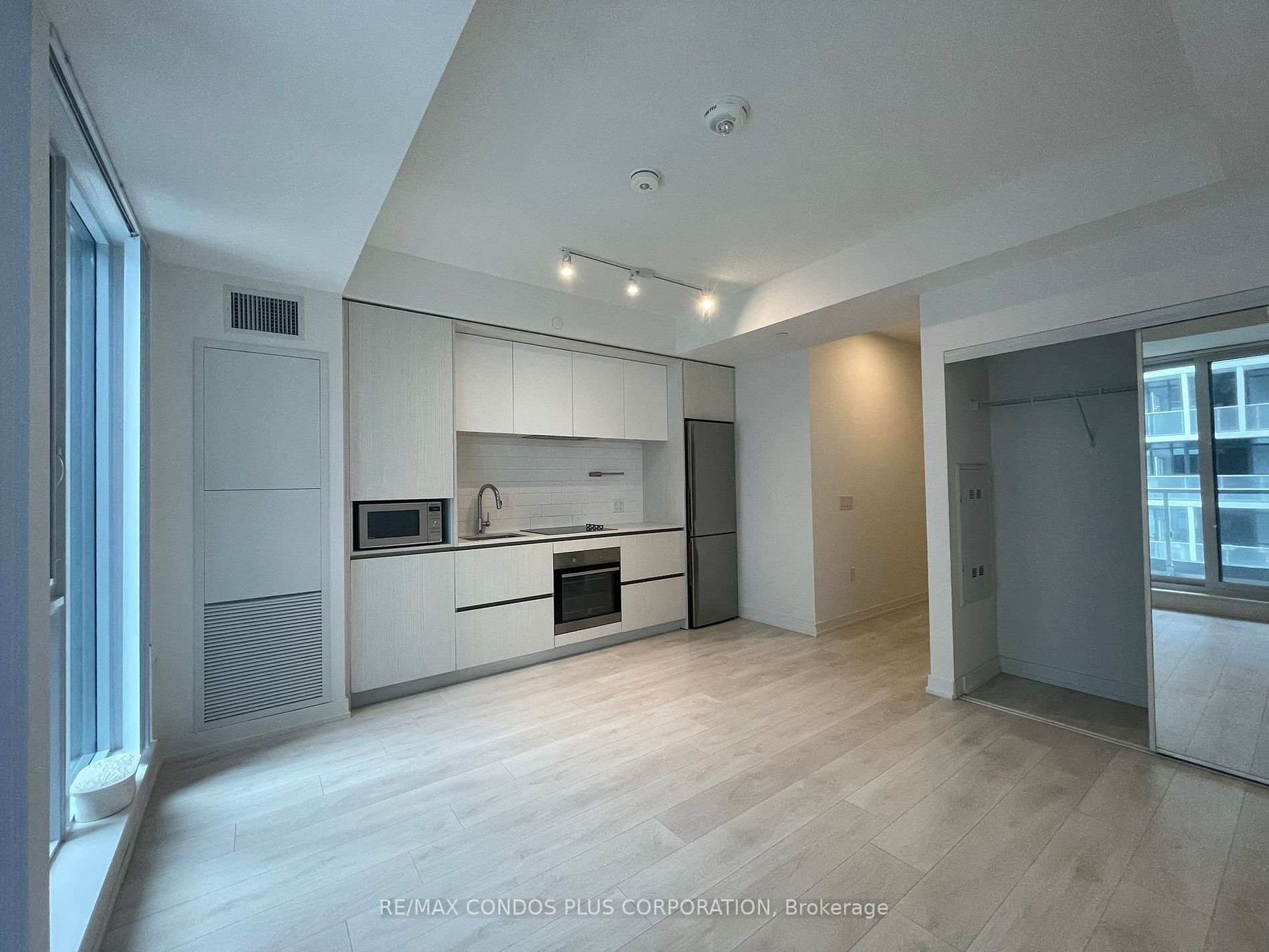 225 Sumach St, #702