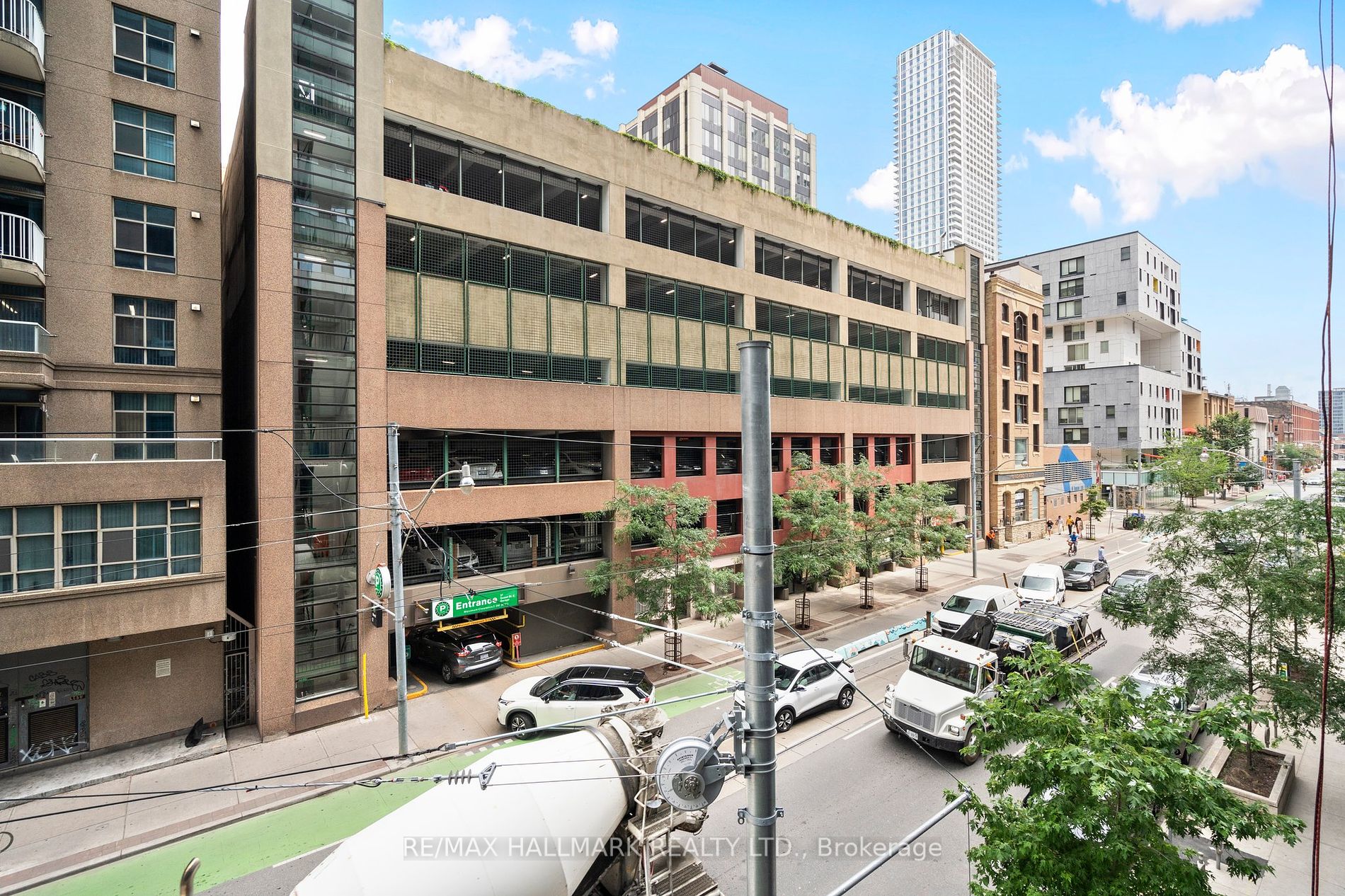 25 Richmond St E, #218