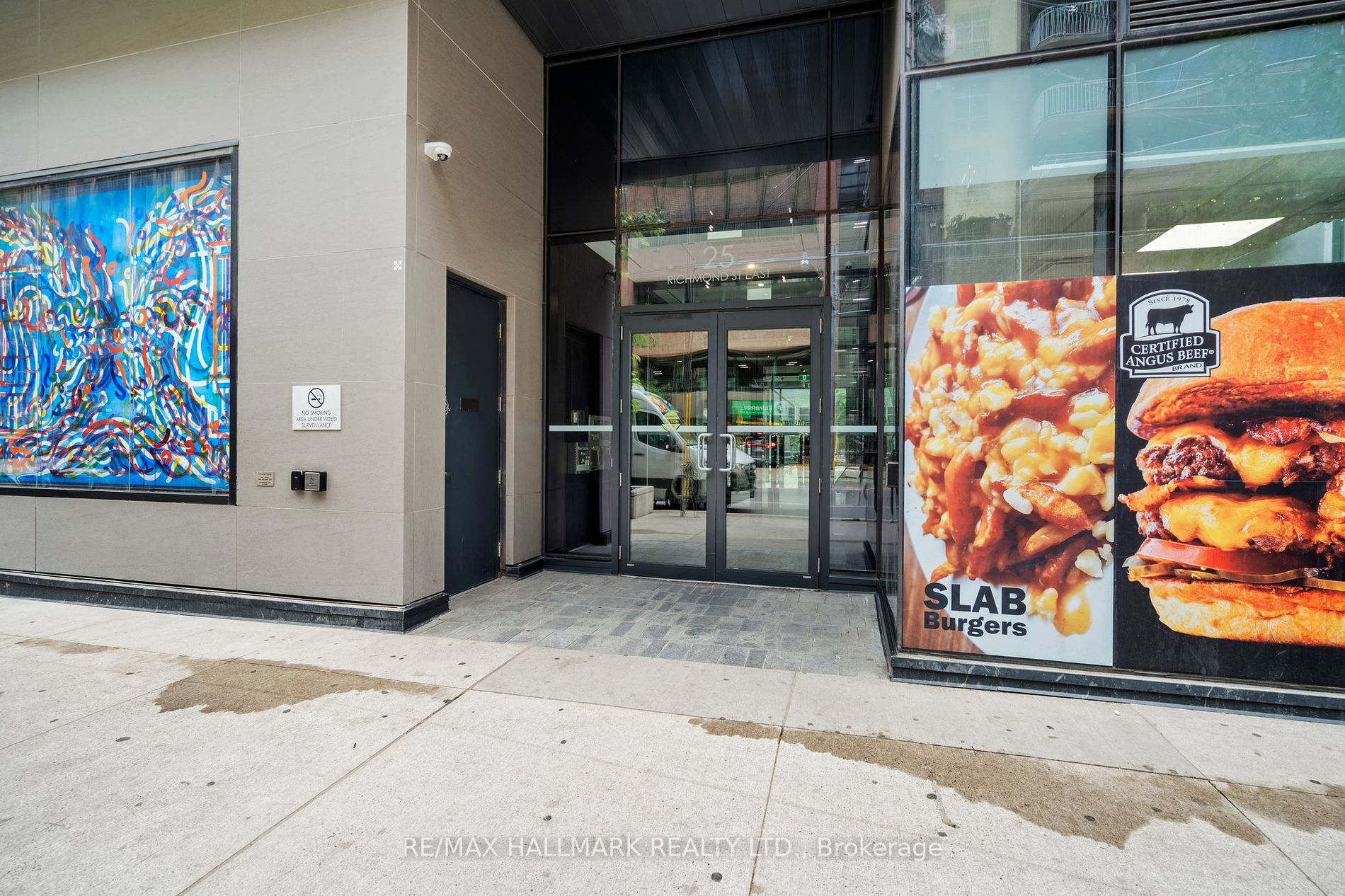 25 Richmond St E, #218