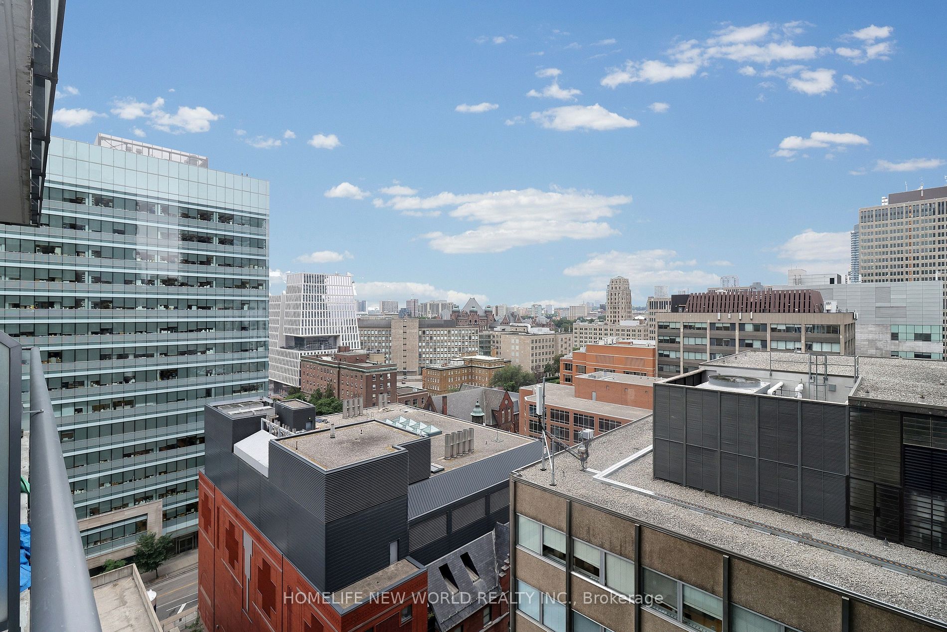 770 Bay St, #1613