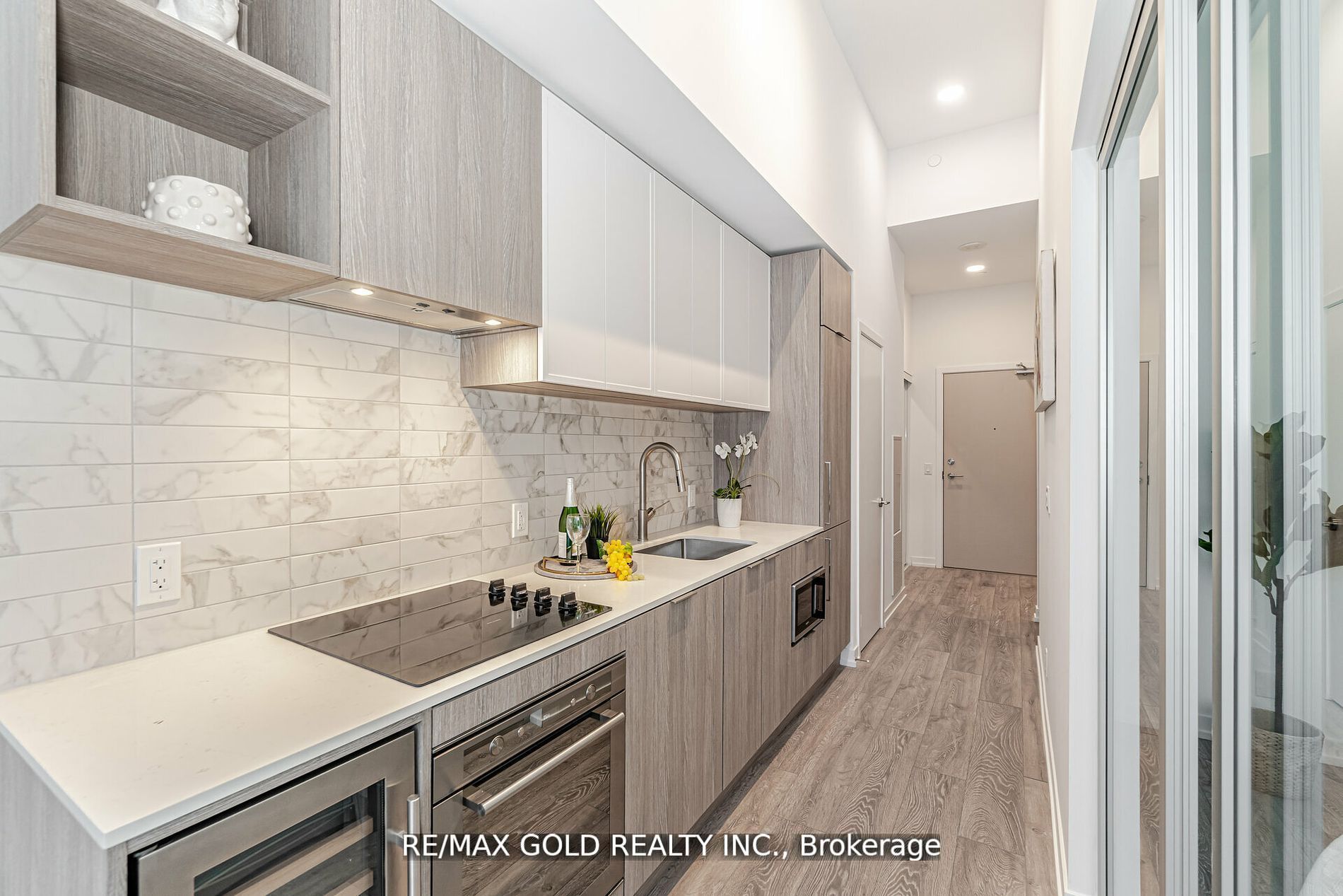 2020 Bathurst Street #216