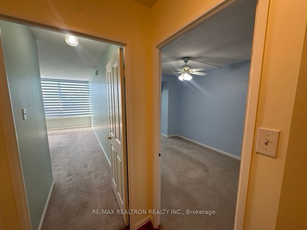 1121 Steeles Avenue W, #802
